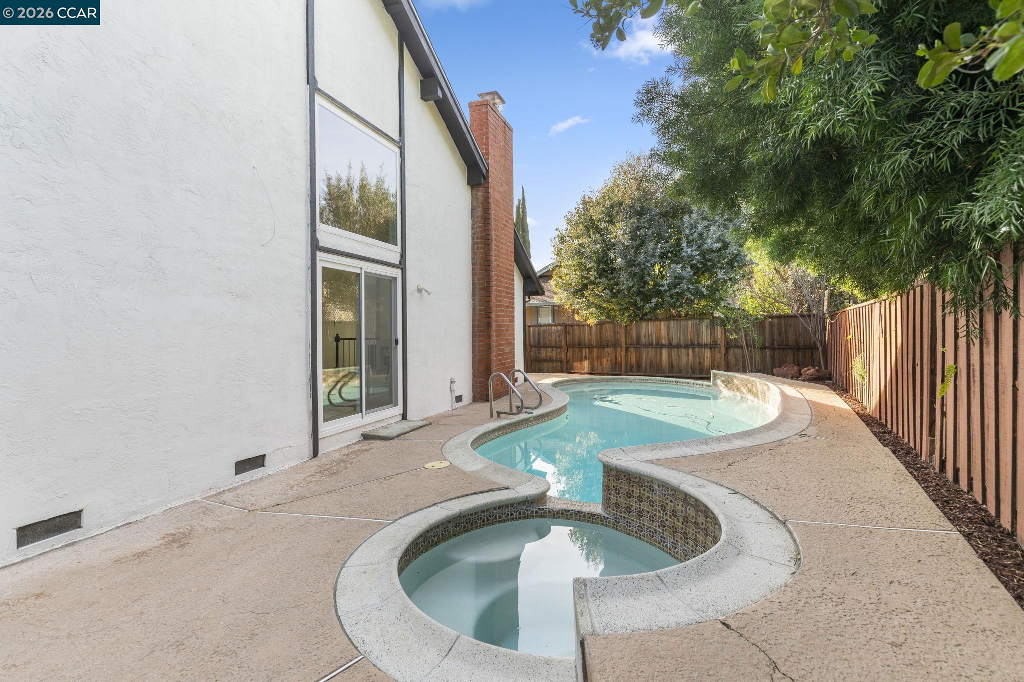 Detail Gallery Image 55 of 59 For 5537 Pamplona Ct, Concord,  CA 94521 - 4 Beds | 2/1 Baths