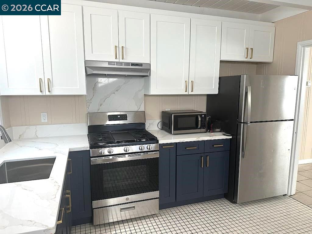 Detail Gallery Image 2 of 7 For 2724 Marlborough Ave. #2728,  Redwood City,  CA 94063 - 1 Beds | 1 Baths