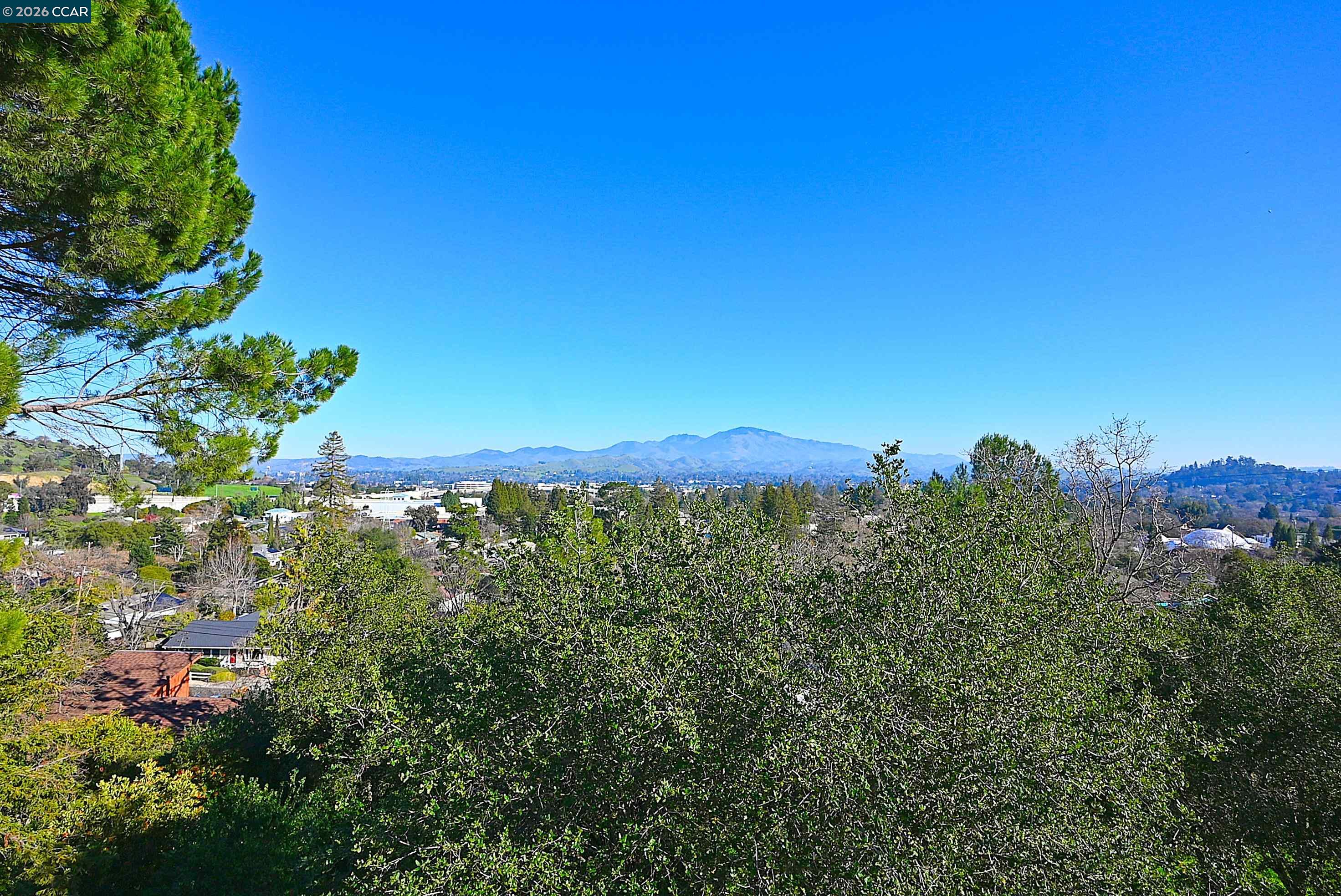 Detail Gallery Image 4 of 51 For 12 Westminster Place, Lafayette,  CA 94549 - 4 Beds | 3 Baths