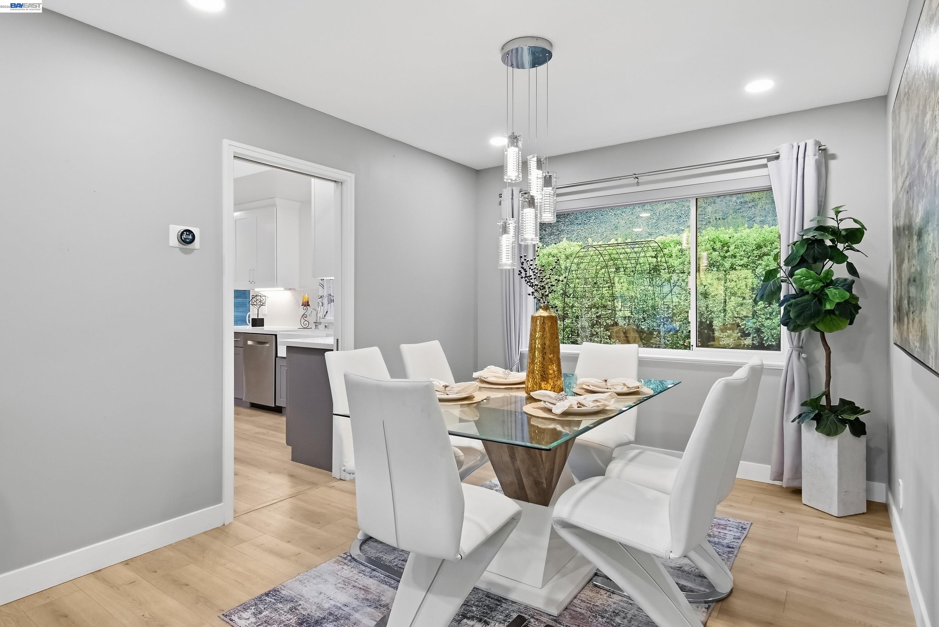 Detail Gallery Image 14 of 44 For 275 Orchard Rd, Orinda,  CA 94563 - 3 Beds | 2/1 Baths