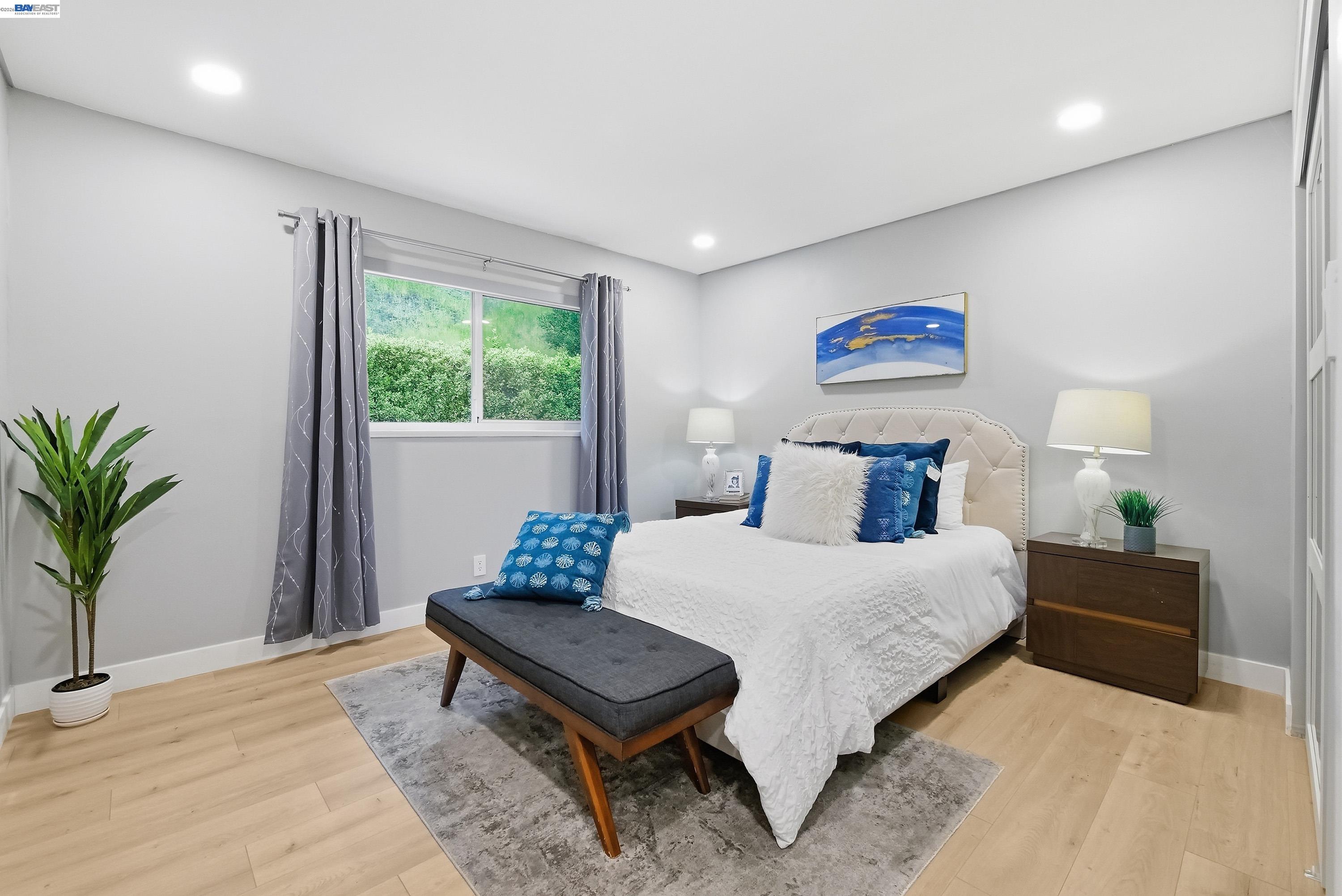 Detail Gallery Image 25 of 44 For 275 Orchard Rd, Orinda,  CA 94563 - 3 Beds | 2/1 Baths