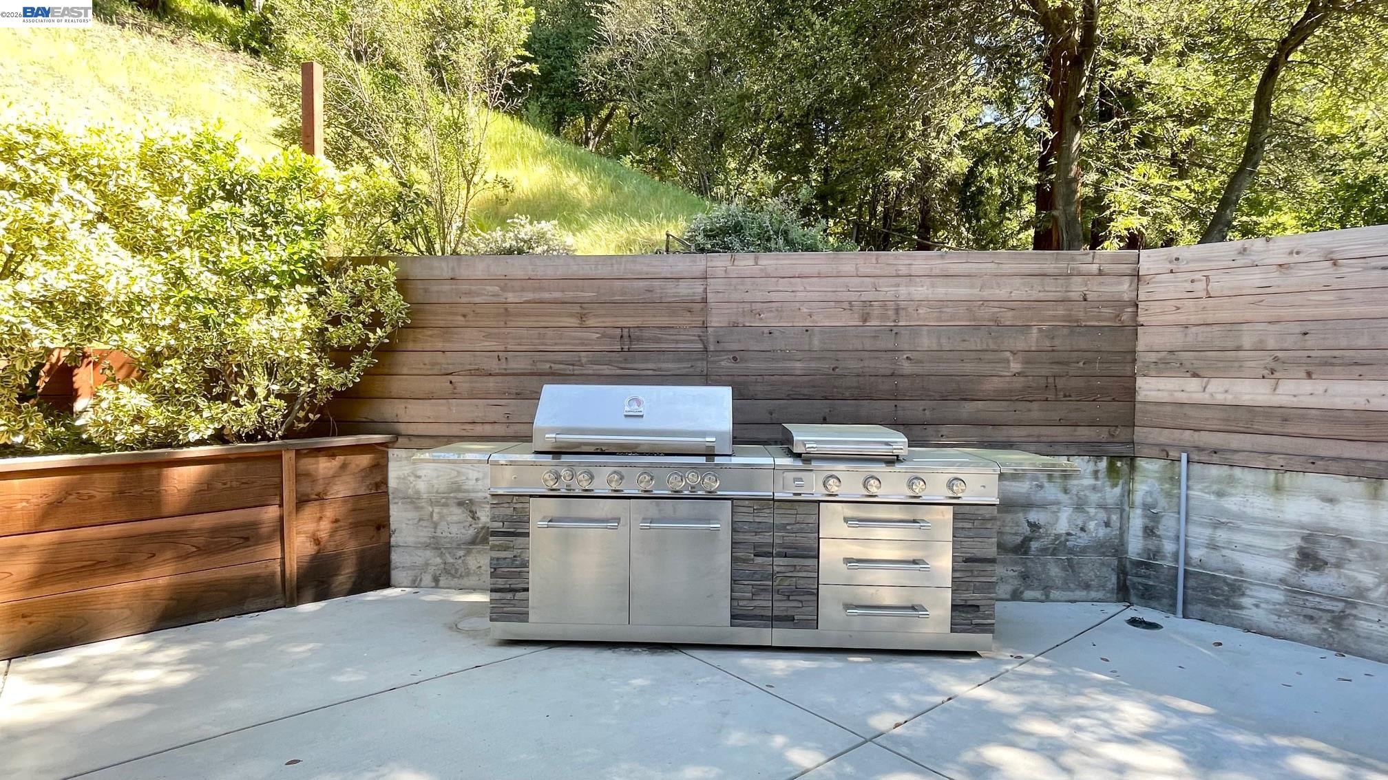 Detail Gallery Image 33 of 44 For 275 Orchard Rd, Orinda,  CA 94563 - 3 Beds | 2/1 Baths