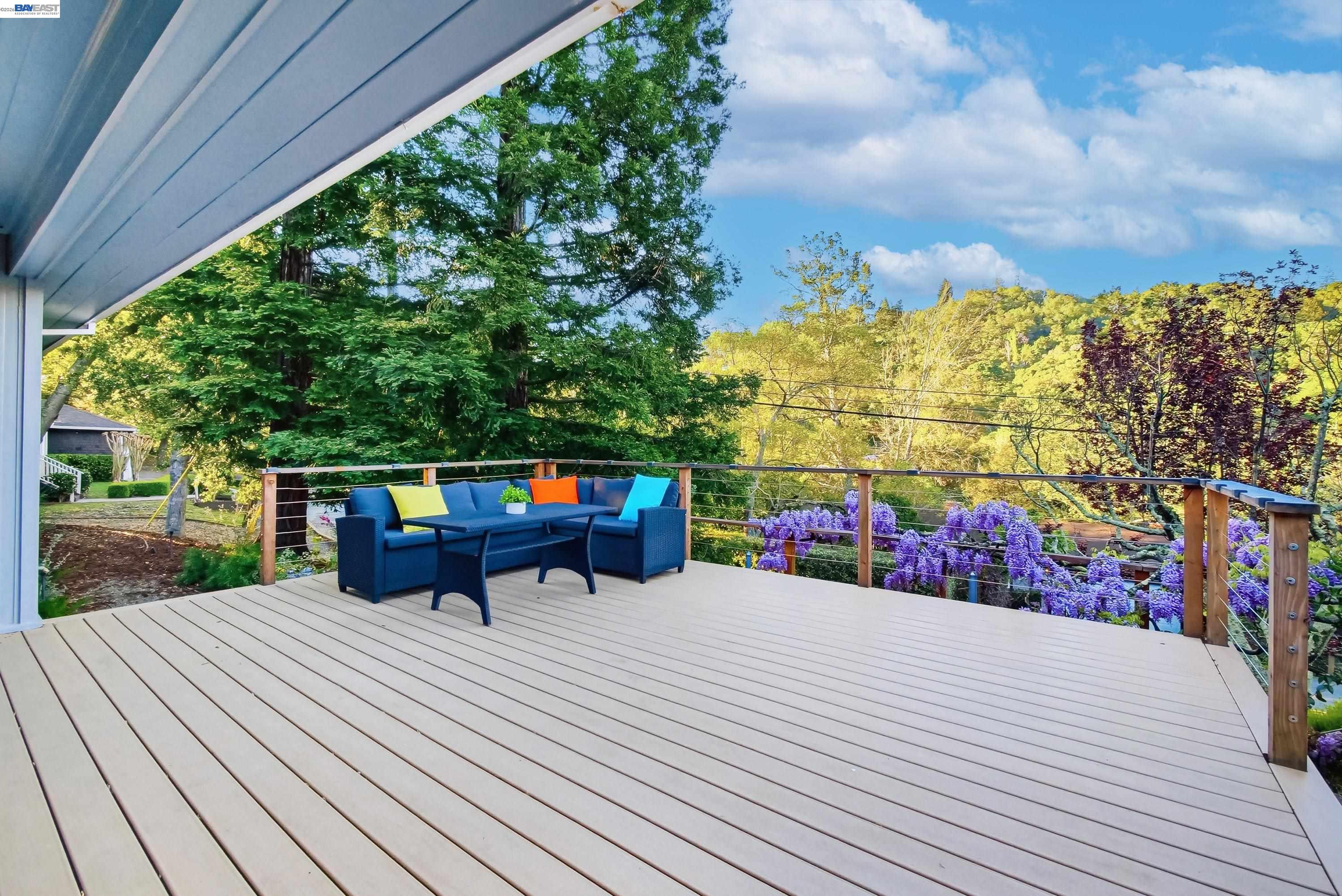 Detail Gallery Image 5 of 44 For 275 Orchard Rd, Orinda,  CA 94563 - 3 Beds | 2/1 Baths