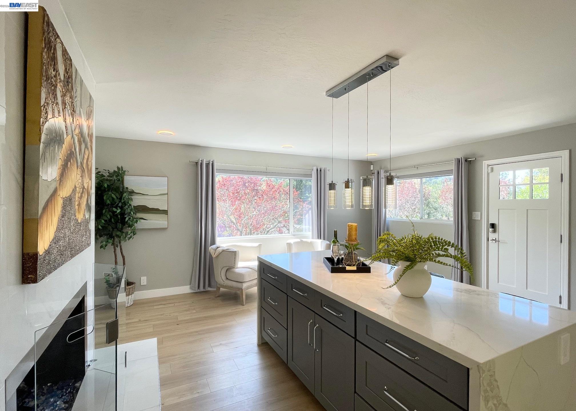 Detail Gallery Image 10 of 44 For 275 Orchard Rd, Orinda,  CA 94563 - 3 Beds | 2/1 Baths