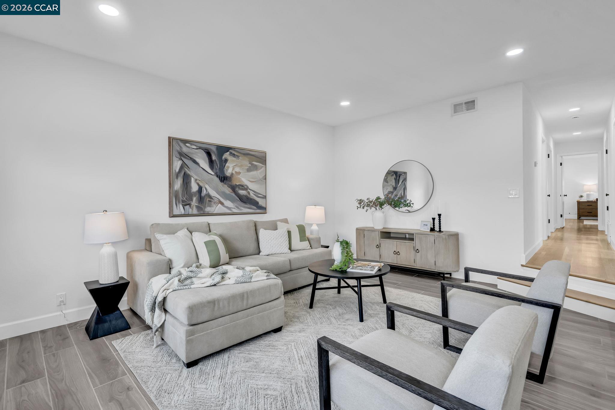 Detail Gallery Image 12 of 59 For 1548 Dianda Dr, Concord,  CA 94521 - 4 Beds | 2 Baths