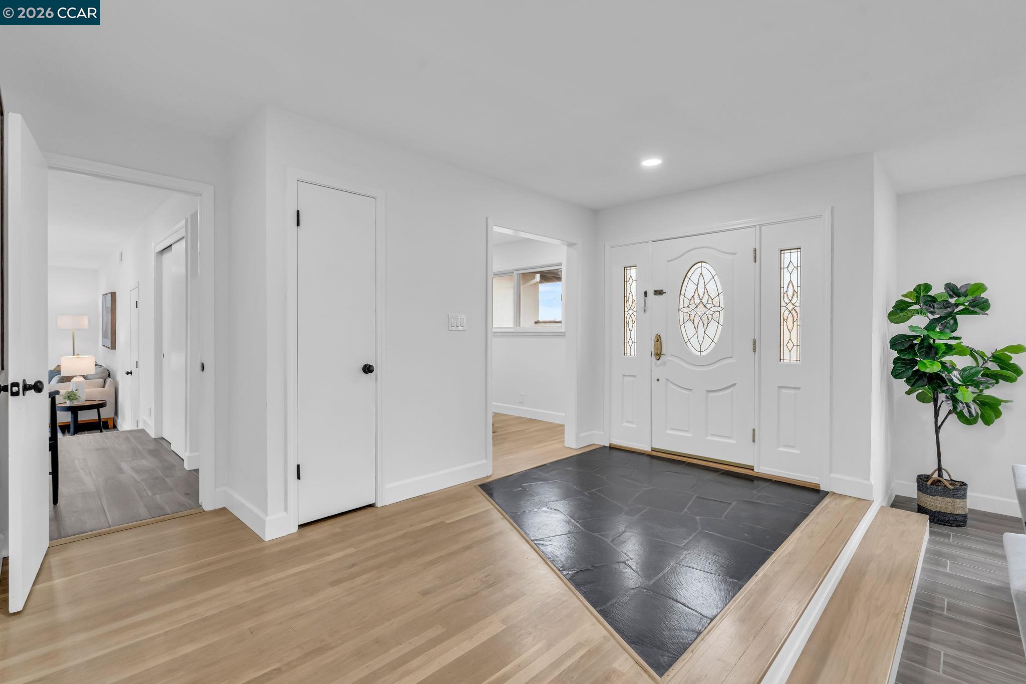 Detail Gallery Image 13 of 59 For 1548 Dianda Dr, Concord,  CA 94521 - 4 Beds | 2 Baths