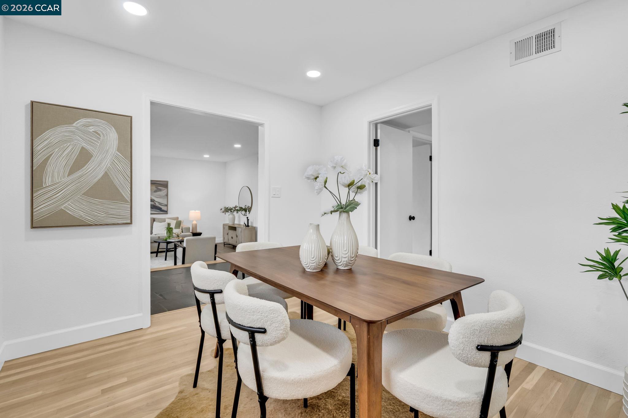 Detail Gallery Image 15 of 59 For 1548 Dianda Dr, Concord,  CA 94521 - 4 Beds | 2 Baths