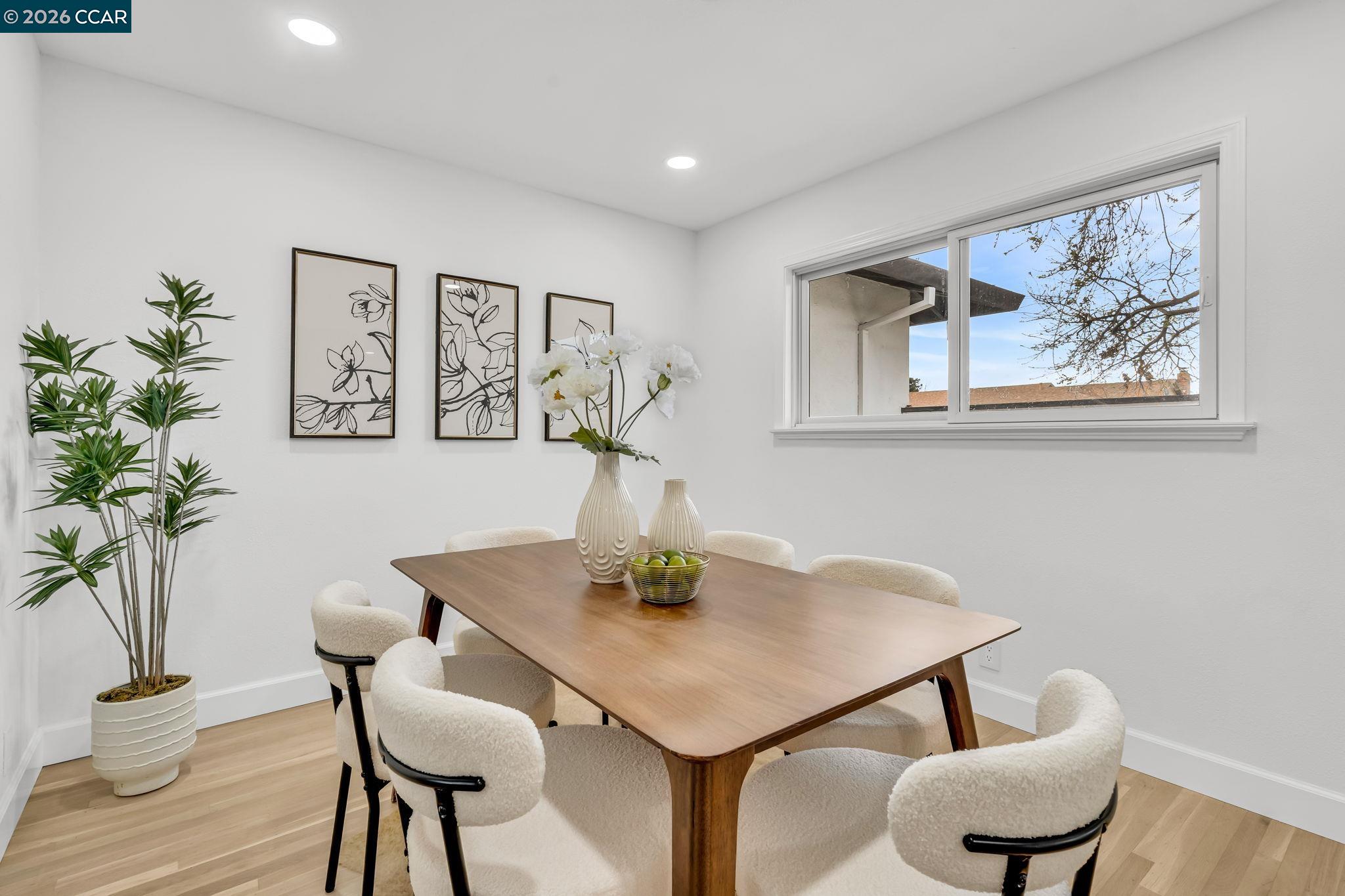 Detail Gallery Image 17 of 59 For 1548 Dianda Dr, Concord,  CA 94521 - 4 Beds | 2 Baths