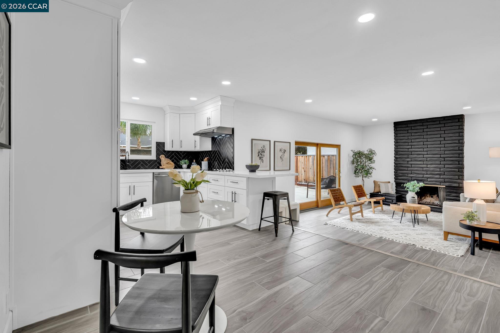 Detail Gallery Image 18 of 59 For 1548 Dianda Dr, Concord,  CA 94521 - 4 Beds | 2 Baths