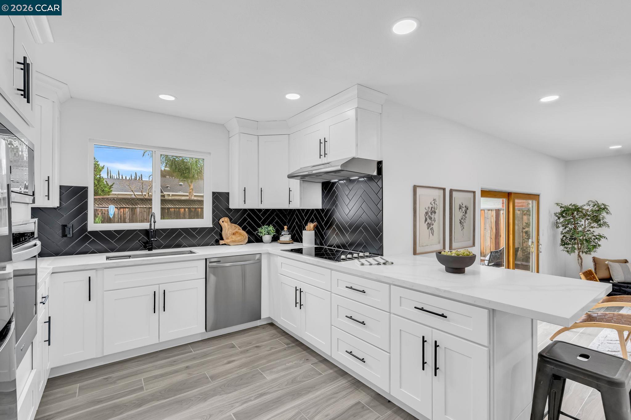 Detail Gallery Image 22 of 59 For 1548 Dianda Dr, Concord,  CA 94521 - 4 Beds | 2 Baths