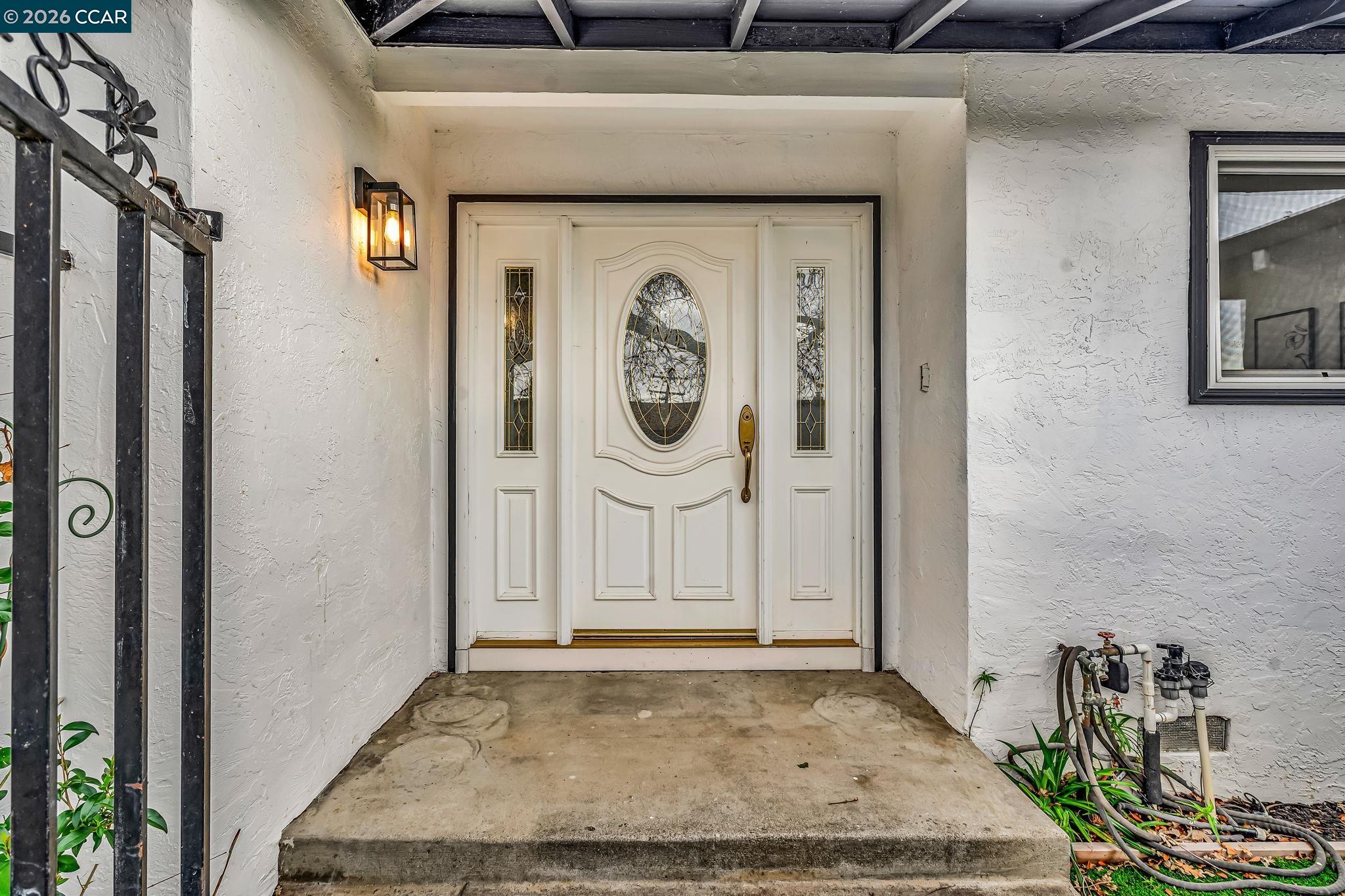 Detail Gallery Image 4 of 59 For 1548 Dianda Dr, Concord,  CA 94521 - 4 Beds | 2 Baths