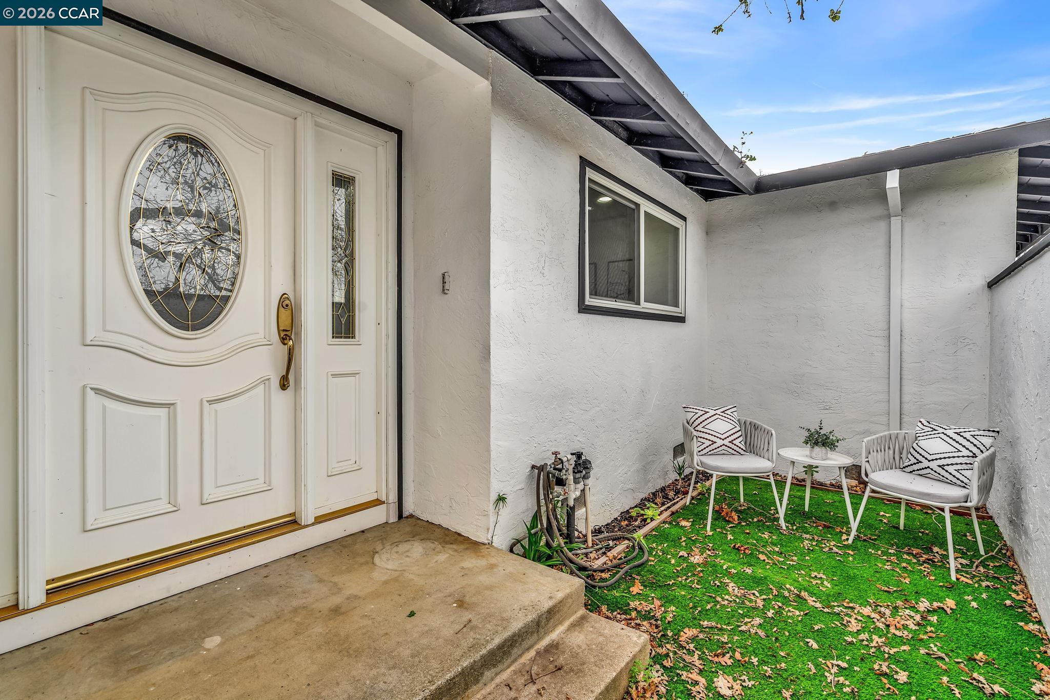 Detail Gallery Image 5 of 59 For 1548 Dianda Dr, Concord,  CA 94521 - 4 Beds | 2 Baths