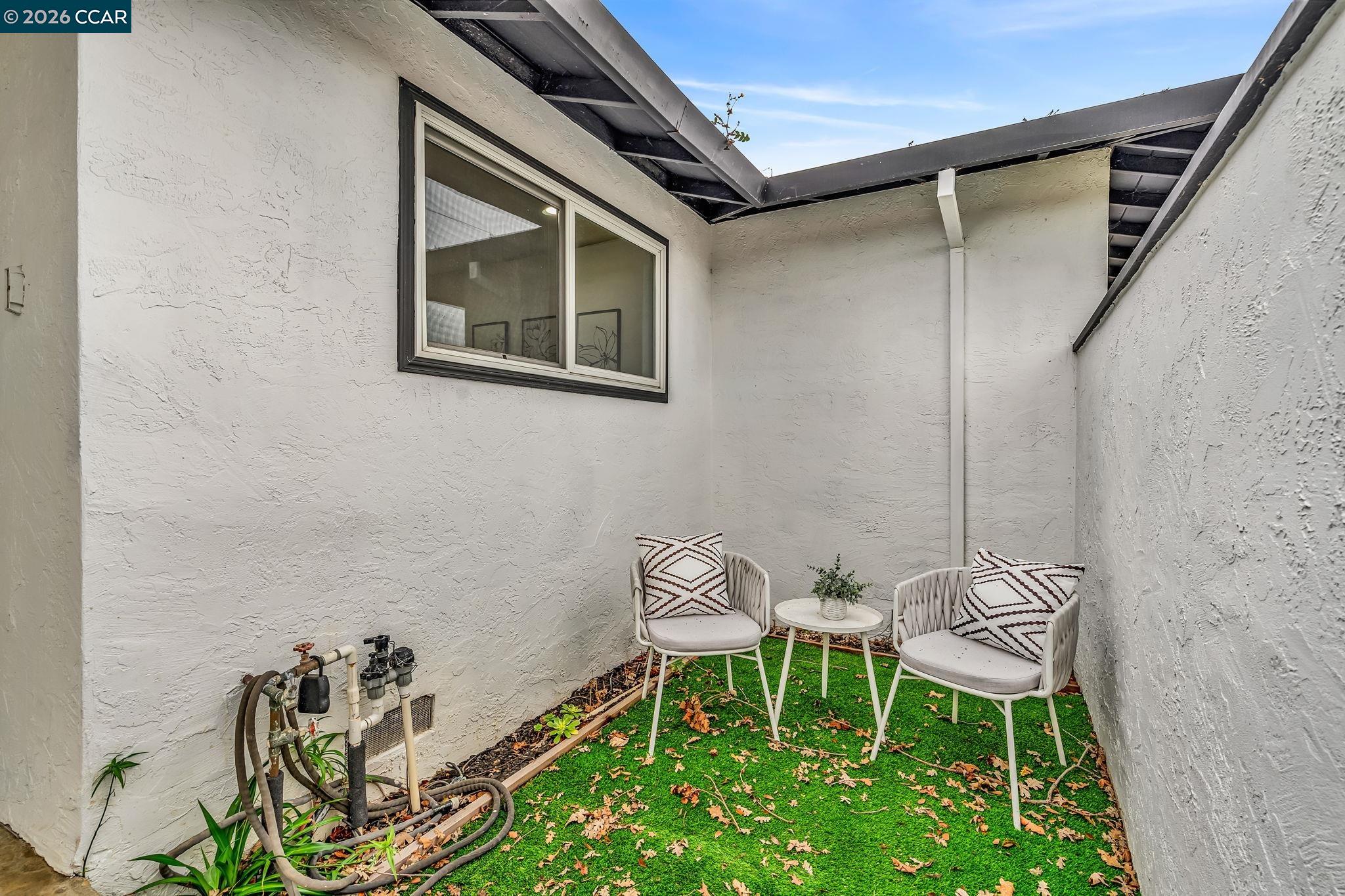 Detail Gallery Image 6 of 59 For 1548 Dianda Dr, Concord,  CA 94521 - 4 Beds | 2 Baths