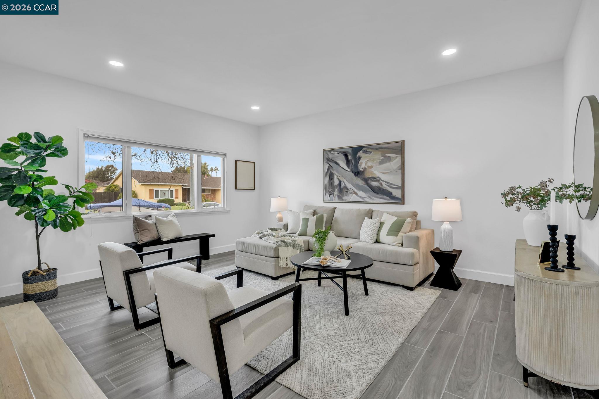 Detail Gallery Image 9 of 59 For 1548 Dianda Dr, Concord,  CA 94521 - 4 Beds | 2 Baths