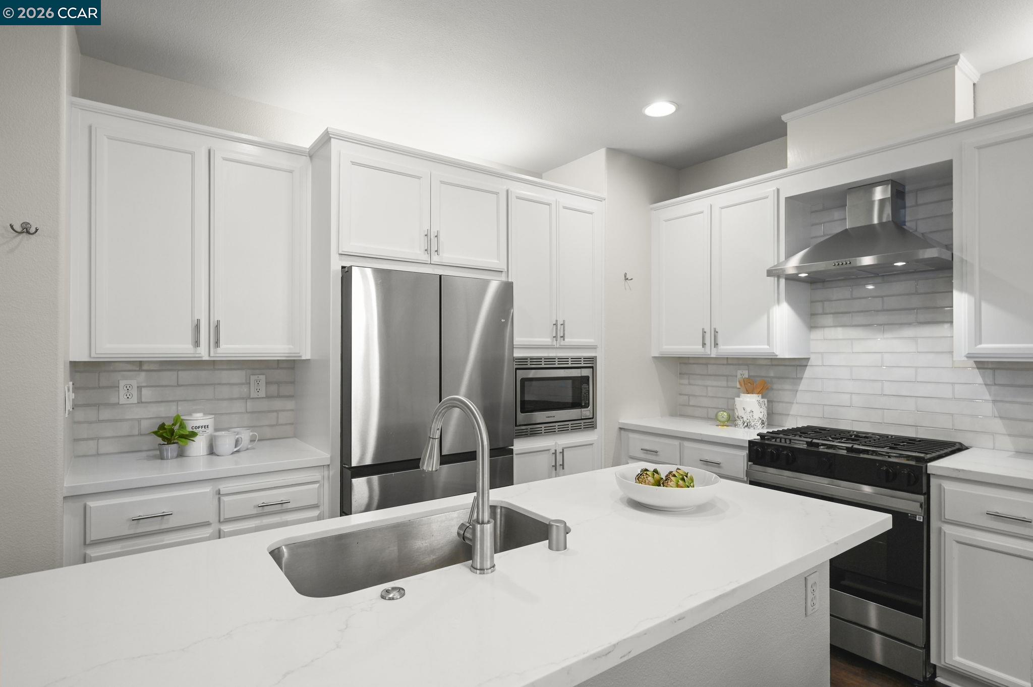 Detail Gallery Image 12 of 30 For 16 Poppy Hills Lane, San Ramon,  CA 94583 - 3 Beds | 2/1 Baths