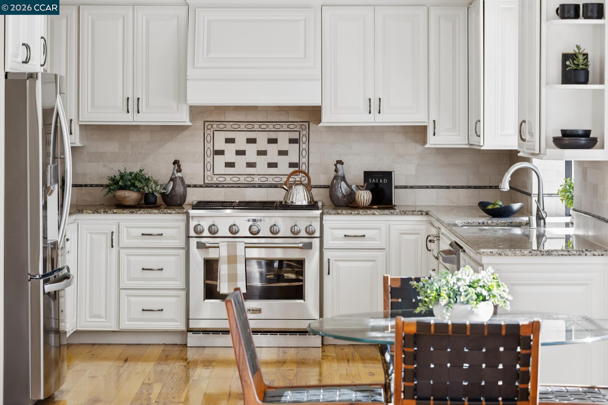 Detail Gallery Image 14 of 60 For 25 Woodland Dr, Alamo,  CA 94507 - 5 Beds | 5/1 Baths