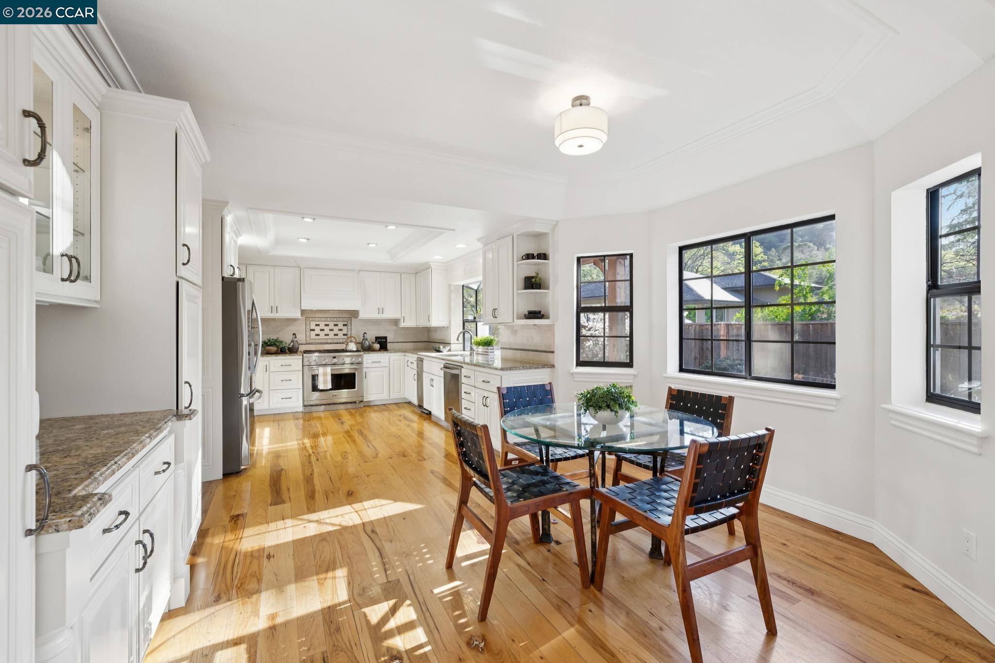 Detail Gallery Image 18 of 60 For 25 Woodland Dr, Alamo,  CA 94507 - 5 Beds | 5/1 Baths