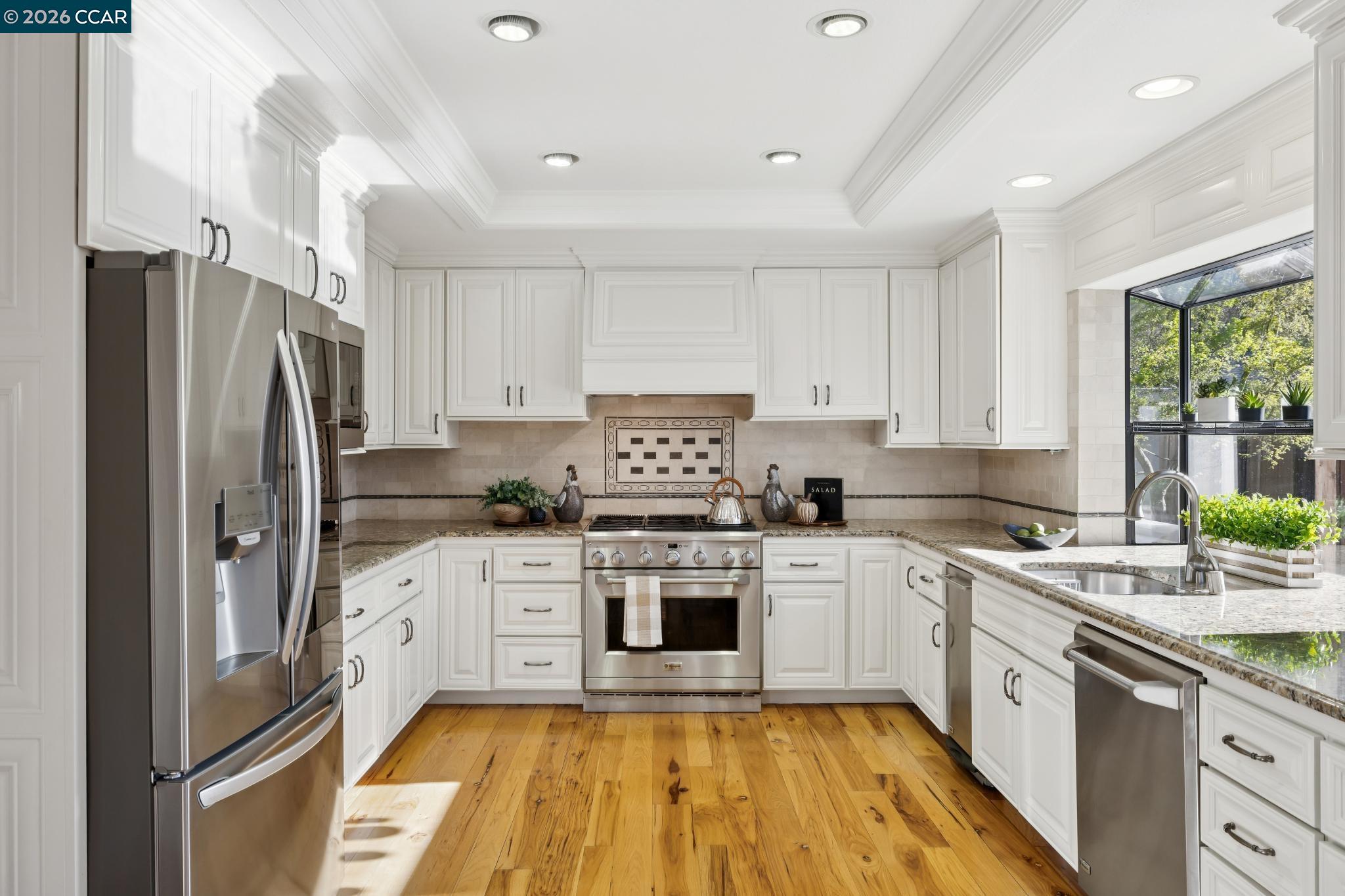 Detail Gallery Image 19 of 60 For 25 Woodland Dr, Alamo,  CA 94507 - 5 Beds | 5/1 Baths