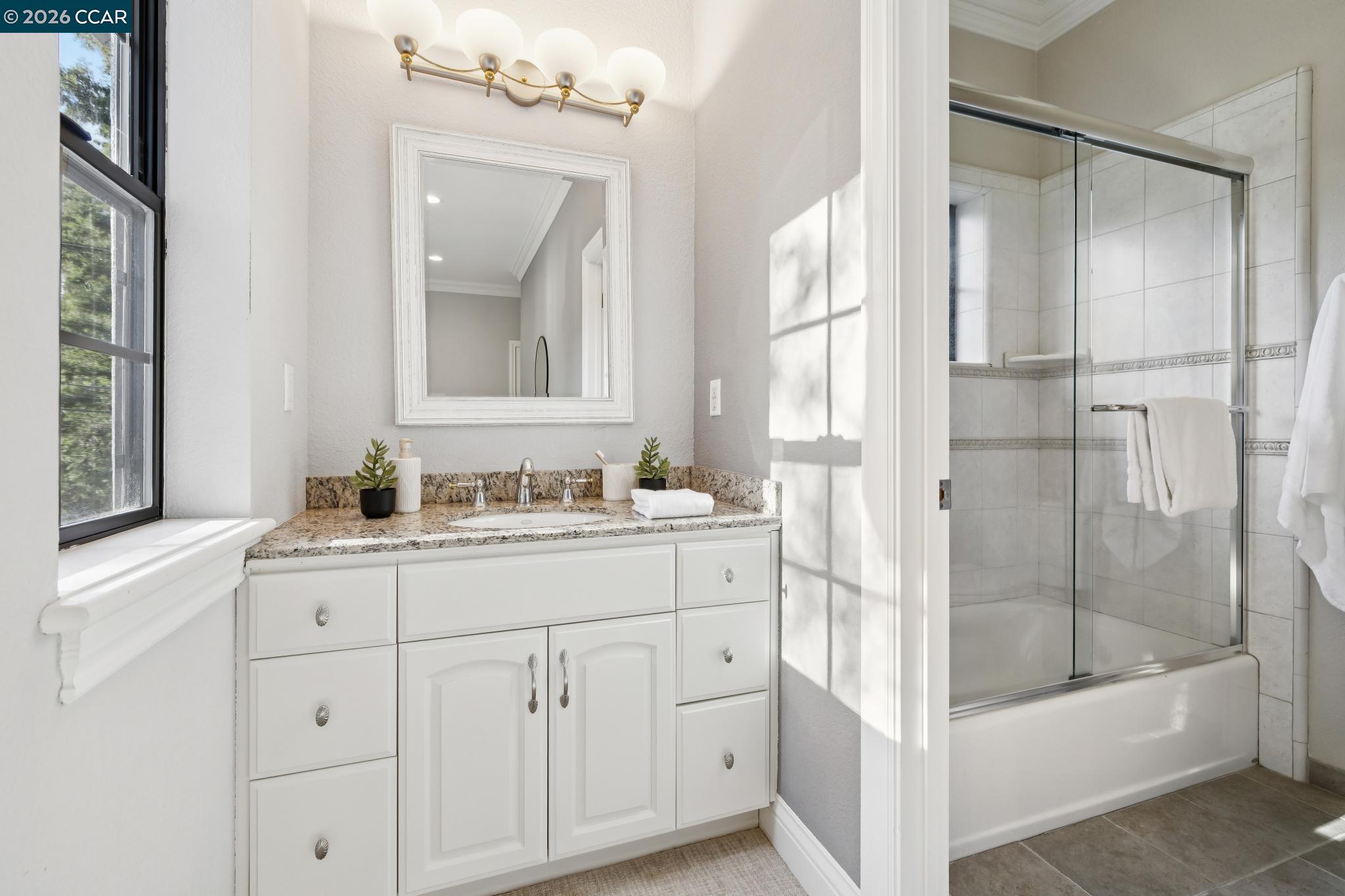 Detail Gallery Image 39 of 60 For 25 Woodland Dr, Alamo,  CA 94507 - 5 Beds | 5/1 Baths