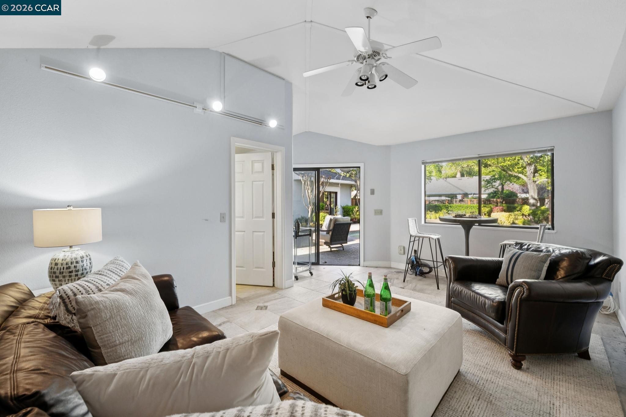 Detail Gallery Image 45 of 60 For 25 Woodland Dr, Alamo,  CA 94507 - 5 Beds | 5/1 Baths