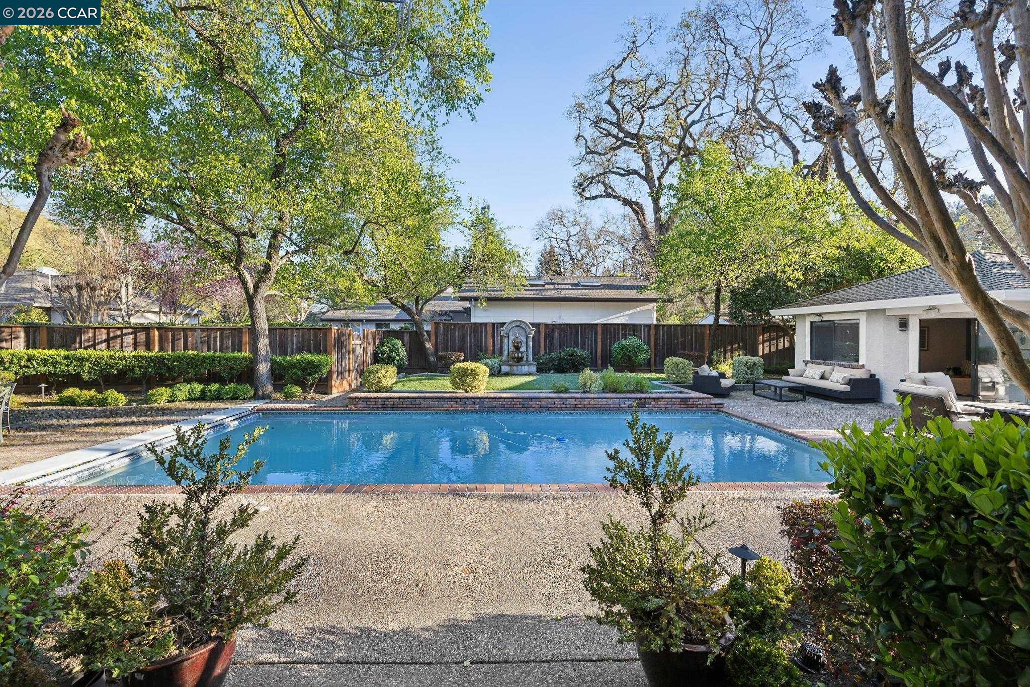 Detail Gallery Image 50 of 60 For 25 Woodland Dr, Alamo,  CA 94507 - 5 Beds | 5/1 Baths