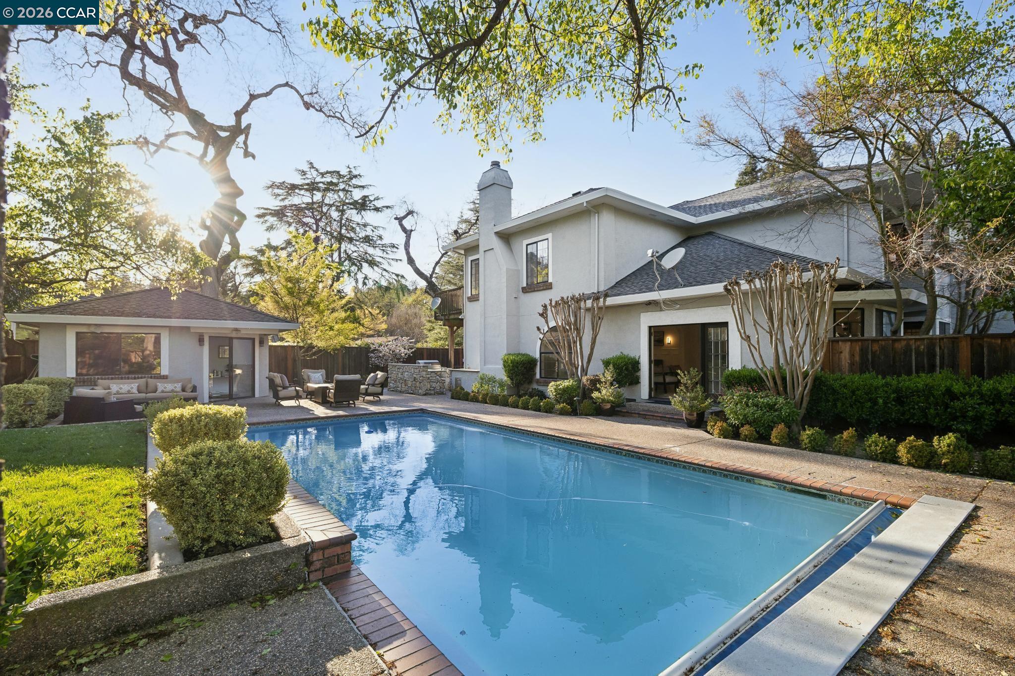 Detail Gallery Image 51 of 60 For 25 Woodland Dr, Alamo,  CA 94507 - 5 Beds | 5/1 Baths