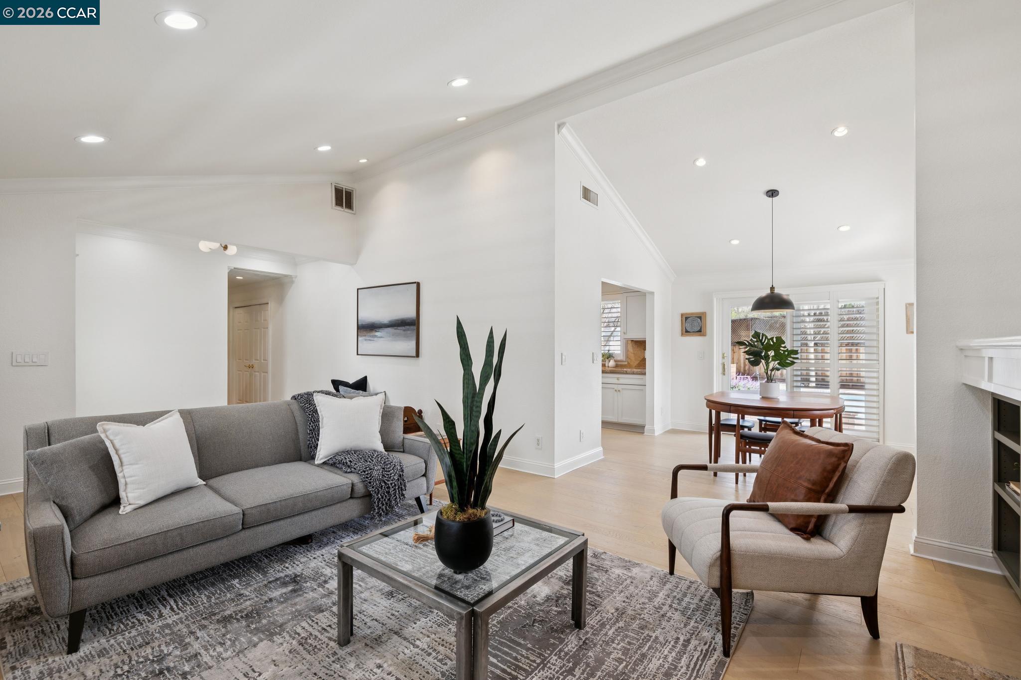 Detail Gallery Image 9 of 60 For 170 S Jackson Way, Alamo,  CA 94507 - 3 Beds | 3 Baths