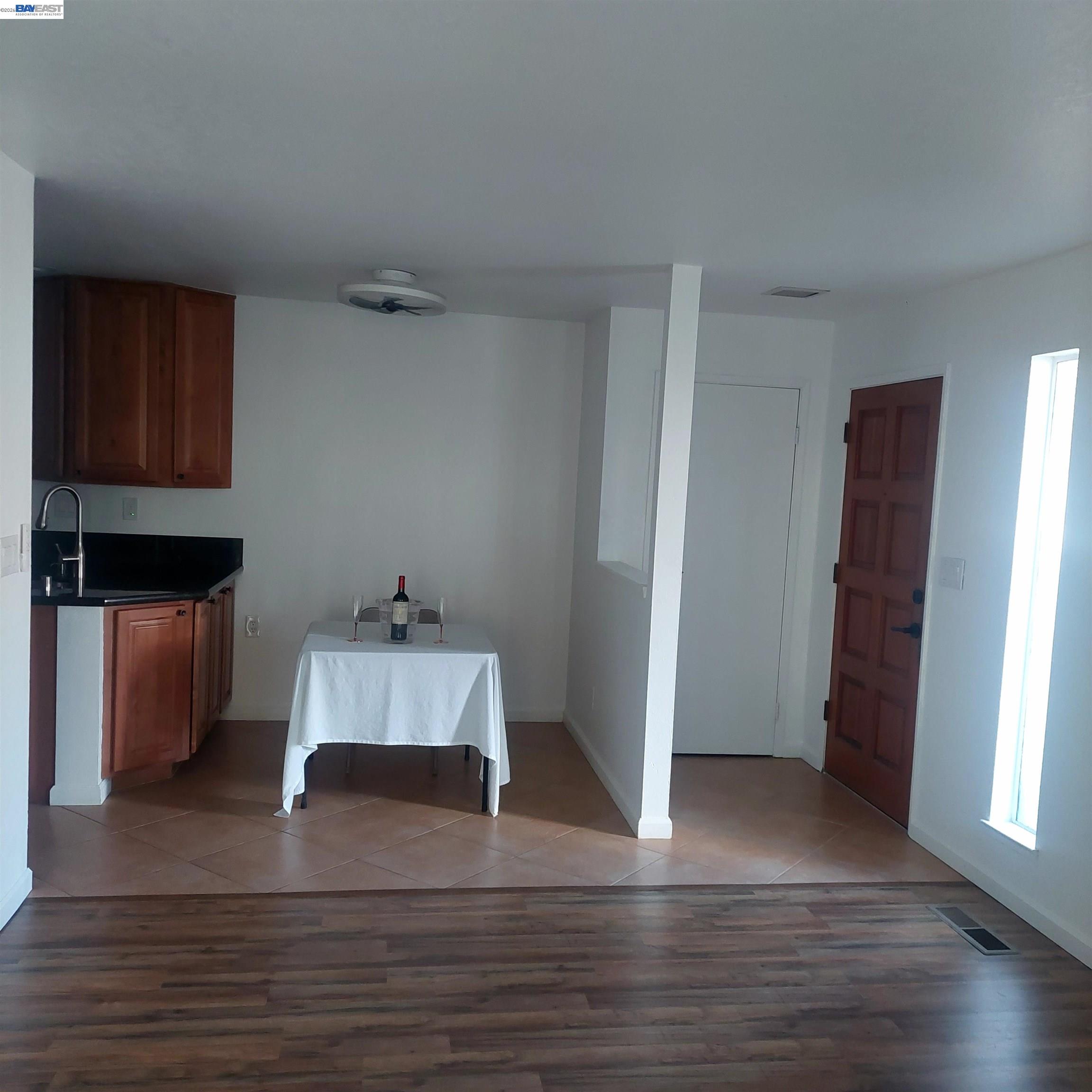 Detail Gallery Image 3 of 10 For 1544 Bailey Road #3,  Concord,  CA 94521 - 2 Beds | 2 Baths