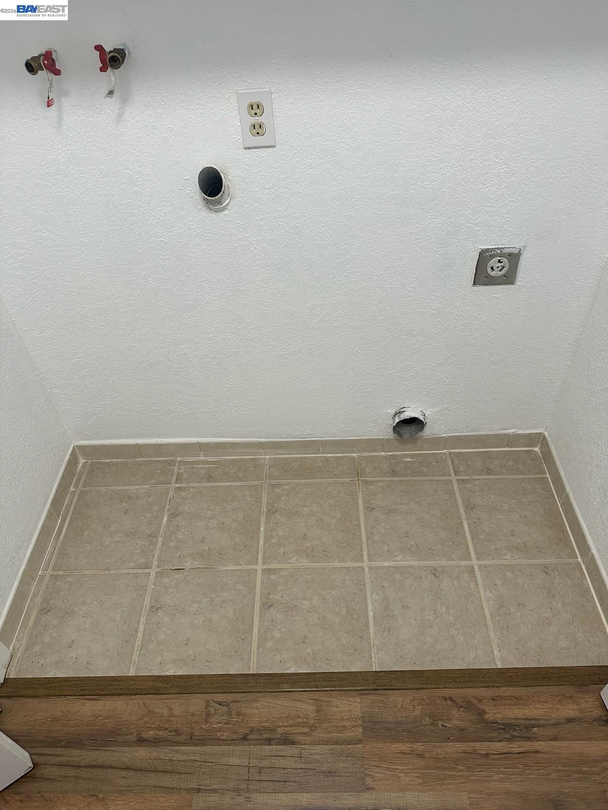 Detail Gallery Image 7 of 10 For 1544 Bailey Road #3,  Concord,  CA 94521 - 2 Beds | 2 Baths