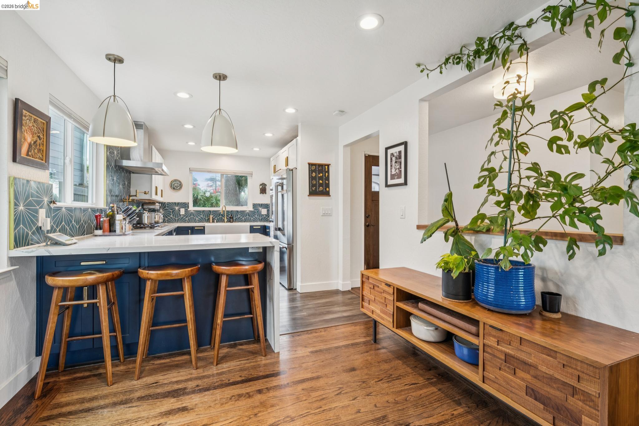 Detail Gallery Image 17 of 56 For 5845 Bernhard Ave, Richmond,  CA 94805 - 3 Beds | 1/1 Baths