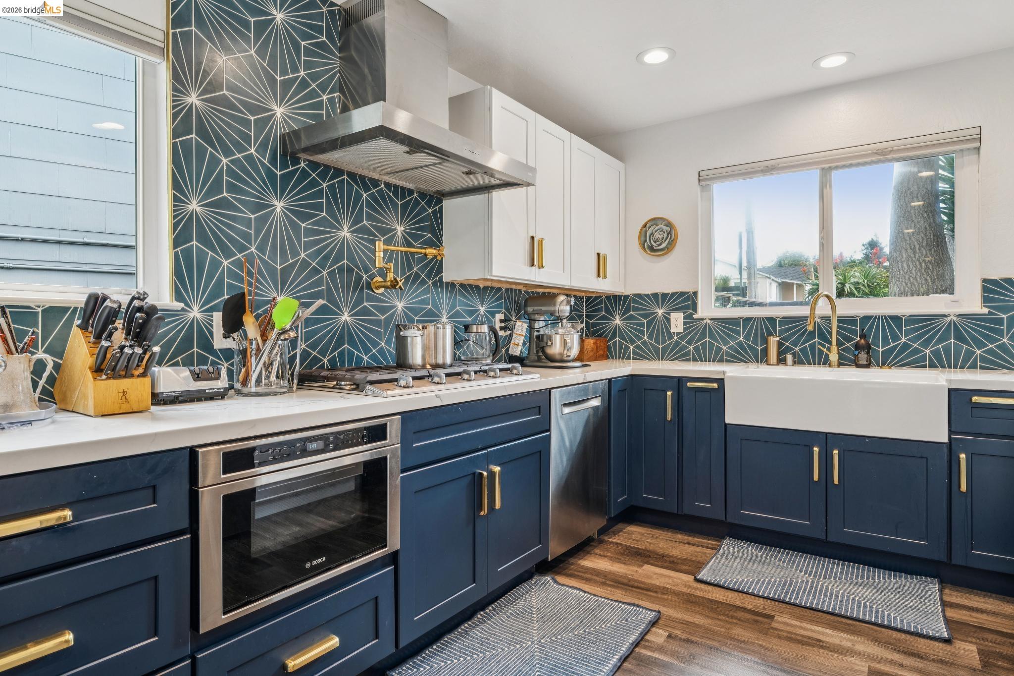 Detail Gallery Image 20 of 56 For 5845 Bernhard Ave, Richmond,  CA 94805 - 3 Beds | 1/1 Baths