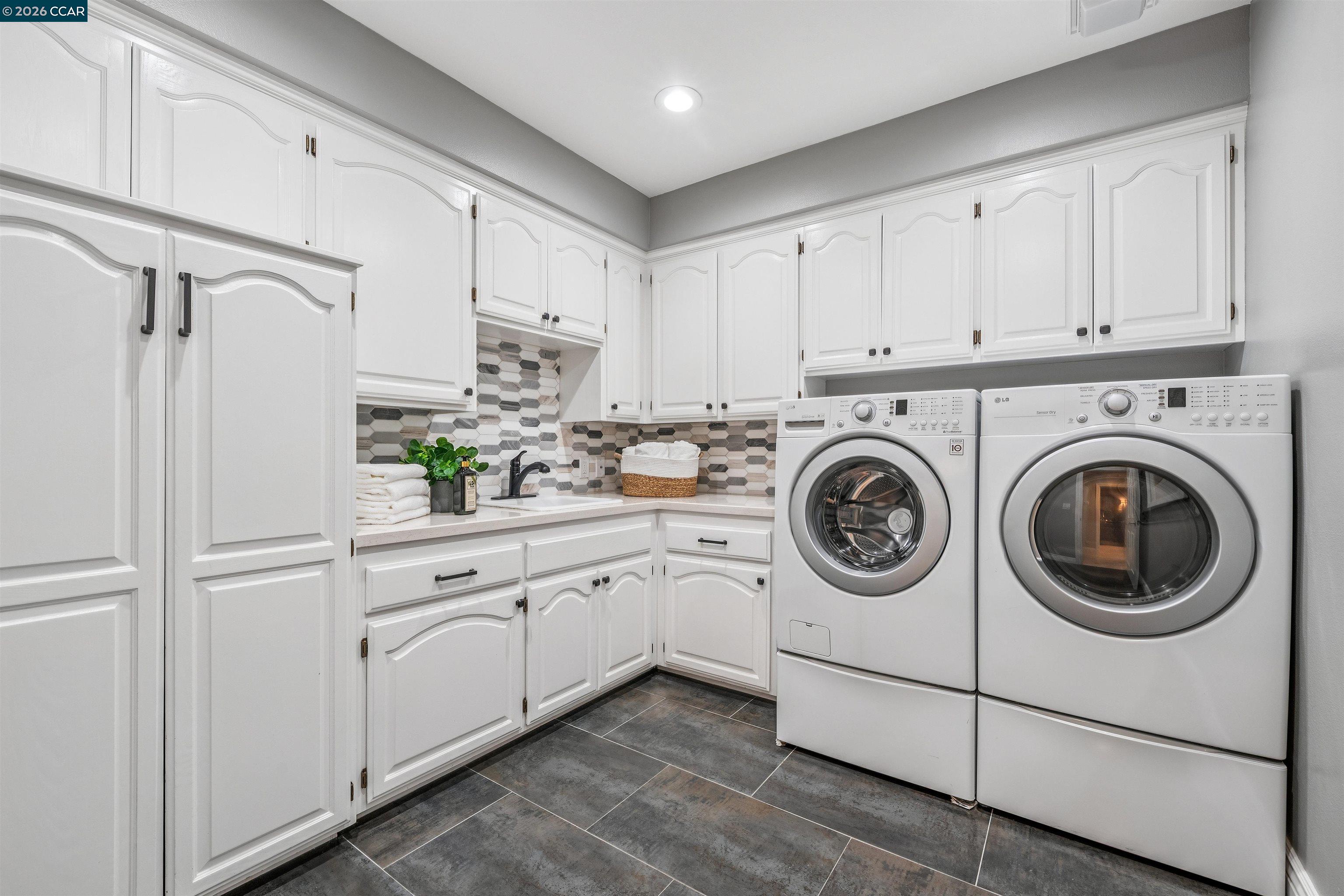 Detail Gallery Image 36 of 60 For 5411 Blackhawk Dr, Danville,  CA 94506 - 4 Beds | 4/1 Baths