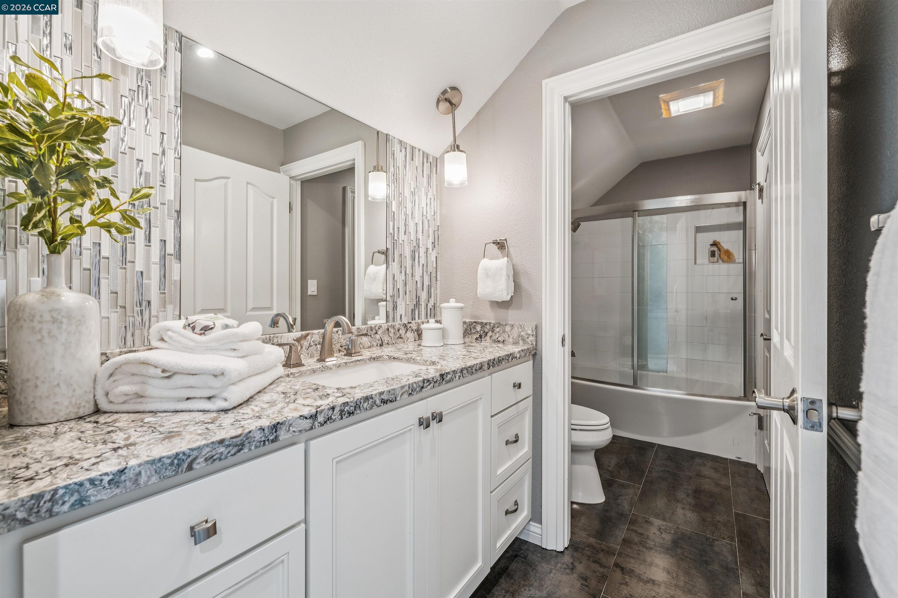 Detail Gallery Image 45 of 60 For 5411 Blackhawk Dr, Danville,  CA 94506 - 4 Beds | 4/1 Baths