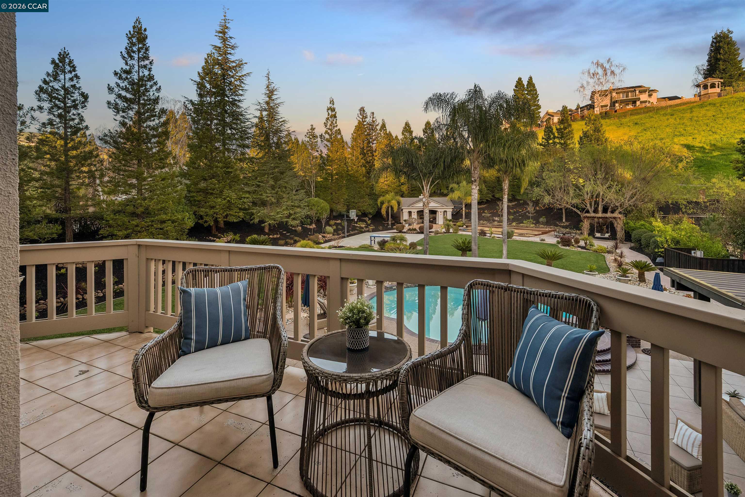 Detail Gallery Image 10 of 60 For 5411 Blackhawk Dr, Danville,  CA 94506 - 4 Beds | 4/1 Baths