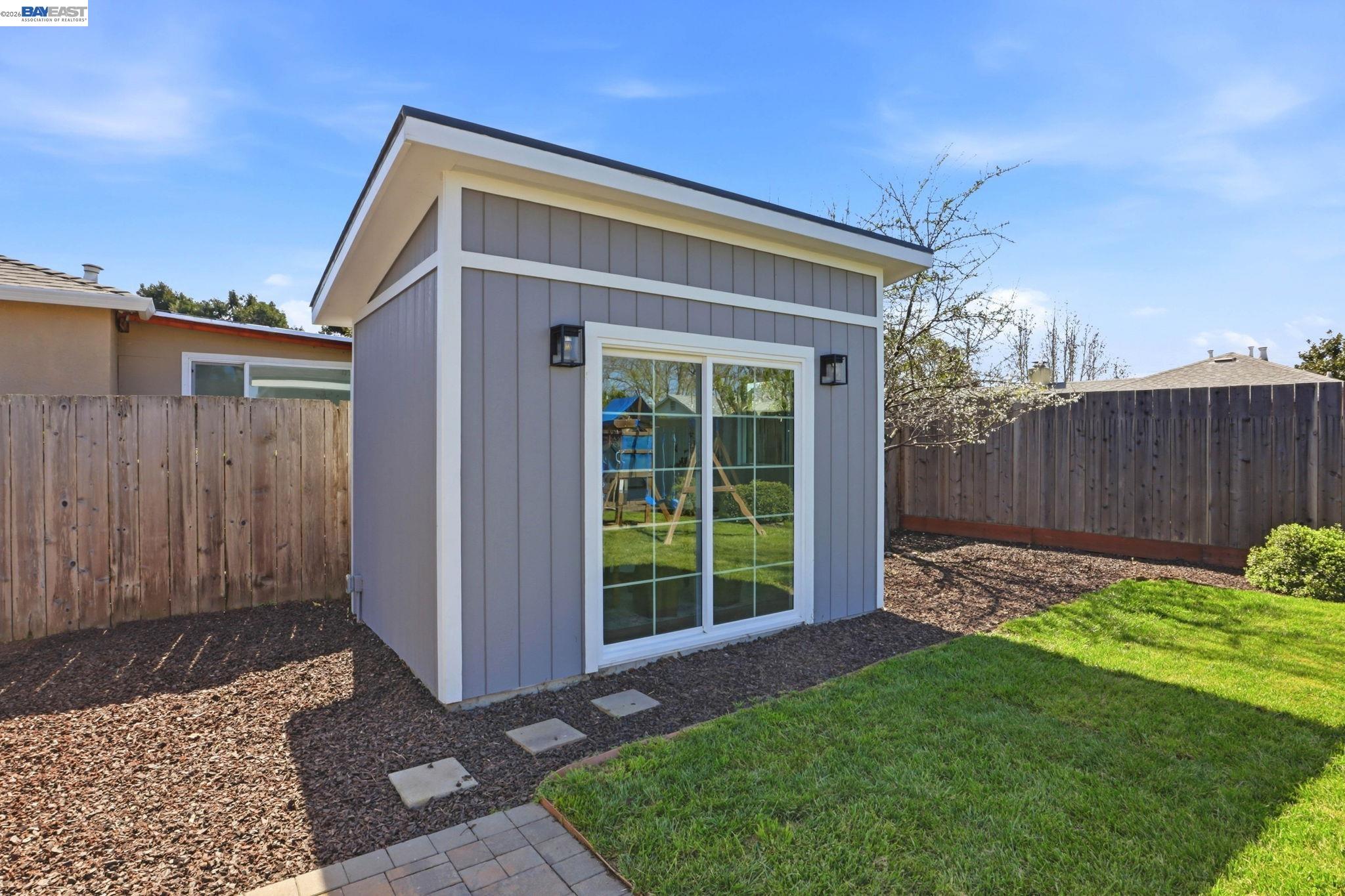 Detail Gallery Image 20 of 24 For 16129 via Pinale, San Lorenzo,  CA 94580 - 3 Beds | 1 Baths