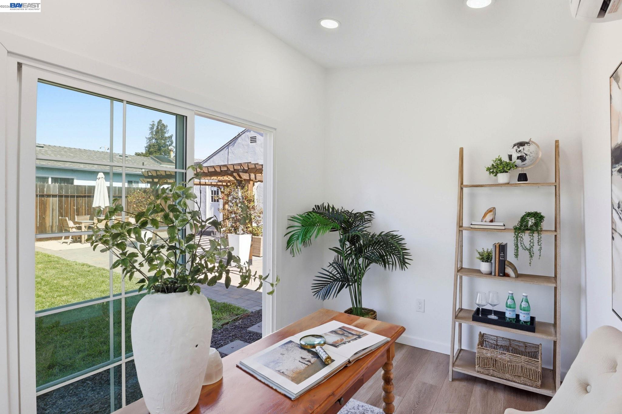 Detail Gallery Image 22 of 24 For 16129 via Pinale, San Lorenzo,  CA 94580 - 3 Beds | 1 Baths