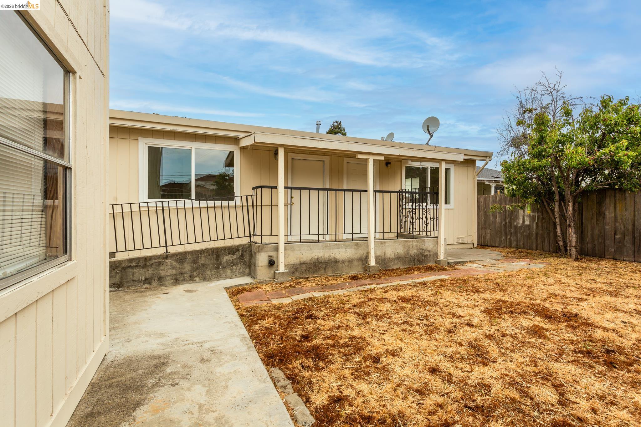 Detail Gallery Image 7 of 35 For 844 37th St, Richmond,  CA 94805 - 5 Beds | 2 Baths