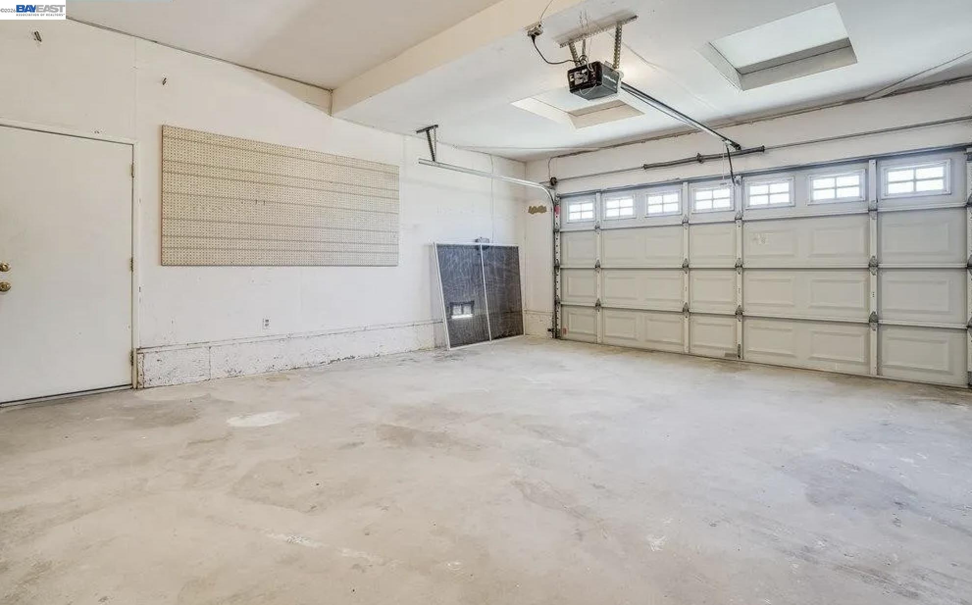 Detail Gallery Image 3 of 13 For Saint James Place, Antioch,  CA 94509 - 3 Beds | 2 Baths