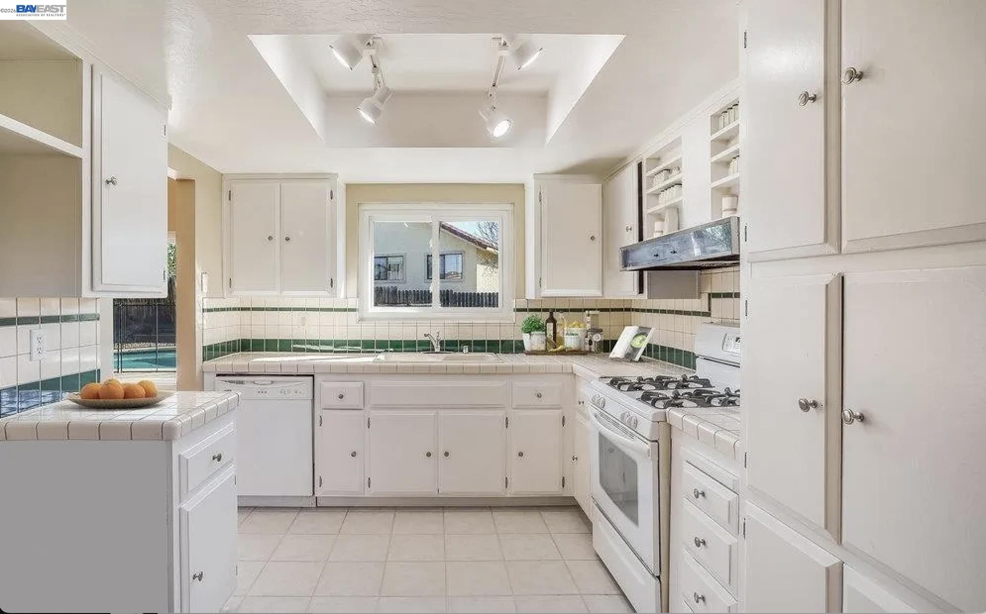 Detail Gallery Image 10 of 13 For Saint James Place, Antioch,  CA 94509 - 3 Beds | 2 Baths