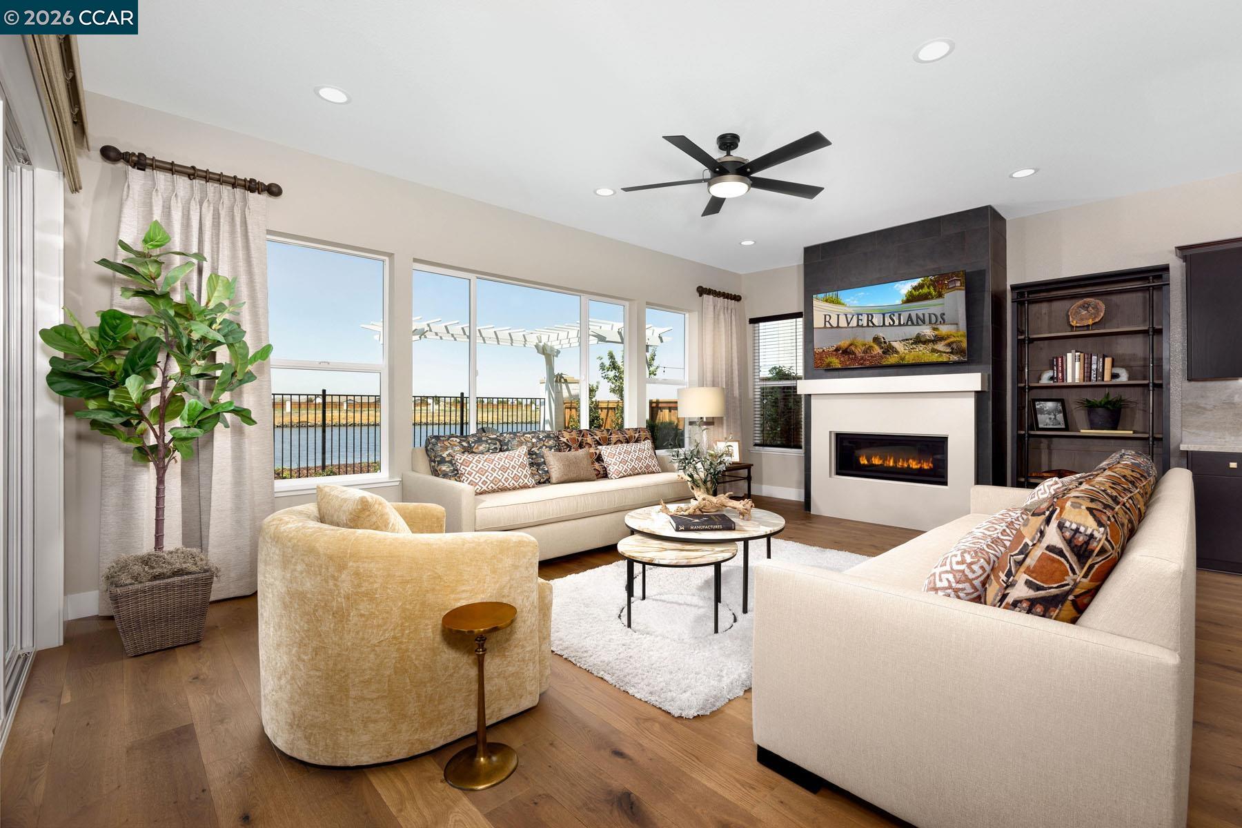 Detail Gallery Image 11 of 19 For 17585 Bushwick Lane, Lathrop,  CA 95330 - 5 Beds | 3 Baths