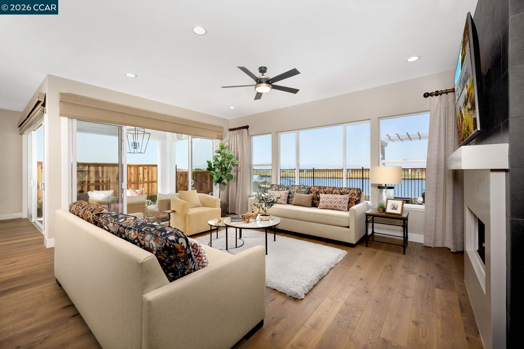 Detail Gallery Image 12 of 19 For 17585 Bushwick Lane, Lathrop,  CA 95330 - 5 Beds | 3 Baths