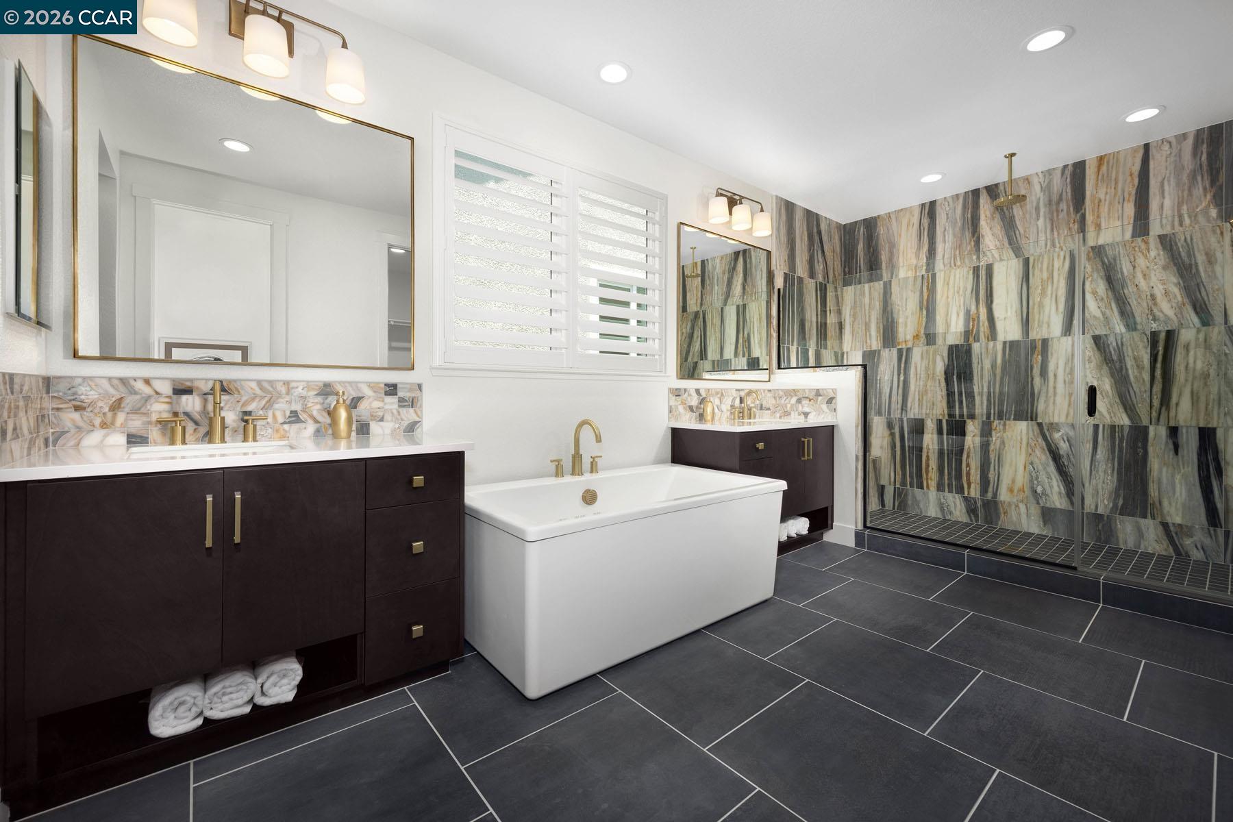 Detail Gallery Image 15 of 19 For 17585 Bushwick Lane, Lathrop,  CA 95330 - 5 Beds | 3 Baths