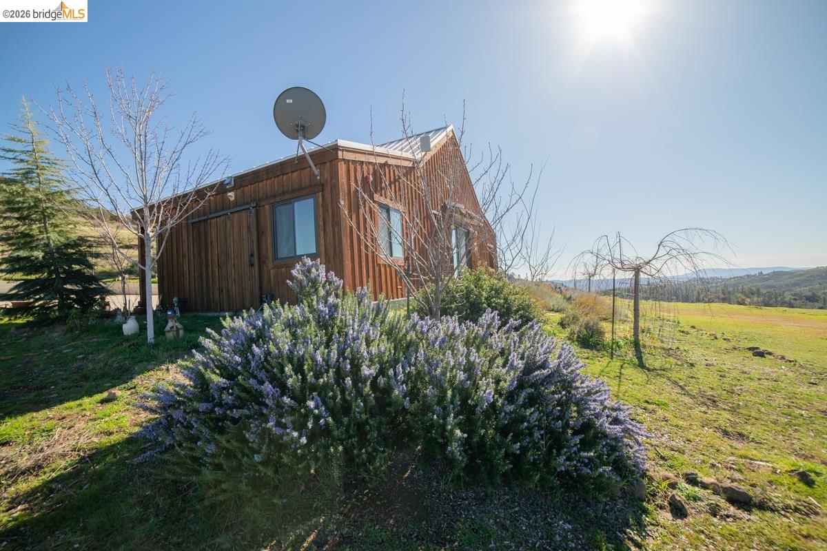 Detail Gallery Image 10 of 35 For 6899 Eagleview Dr., Mountain Ranch,  CA 95246 - 1 Beds | 1 Baths