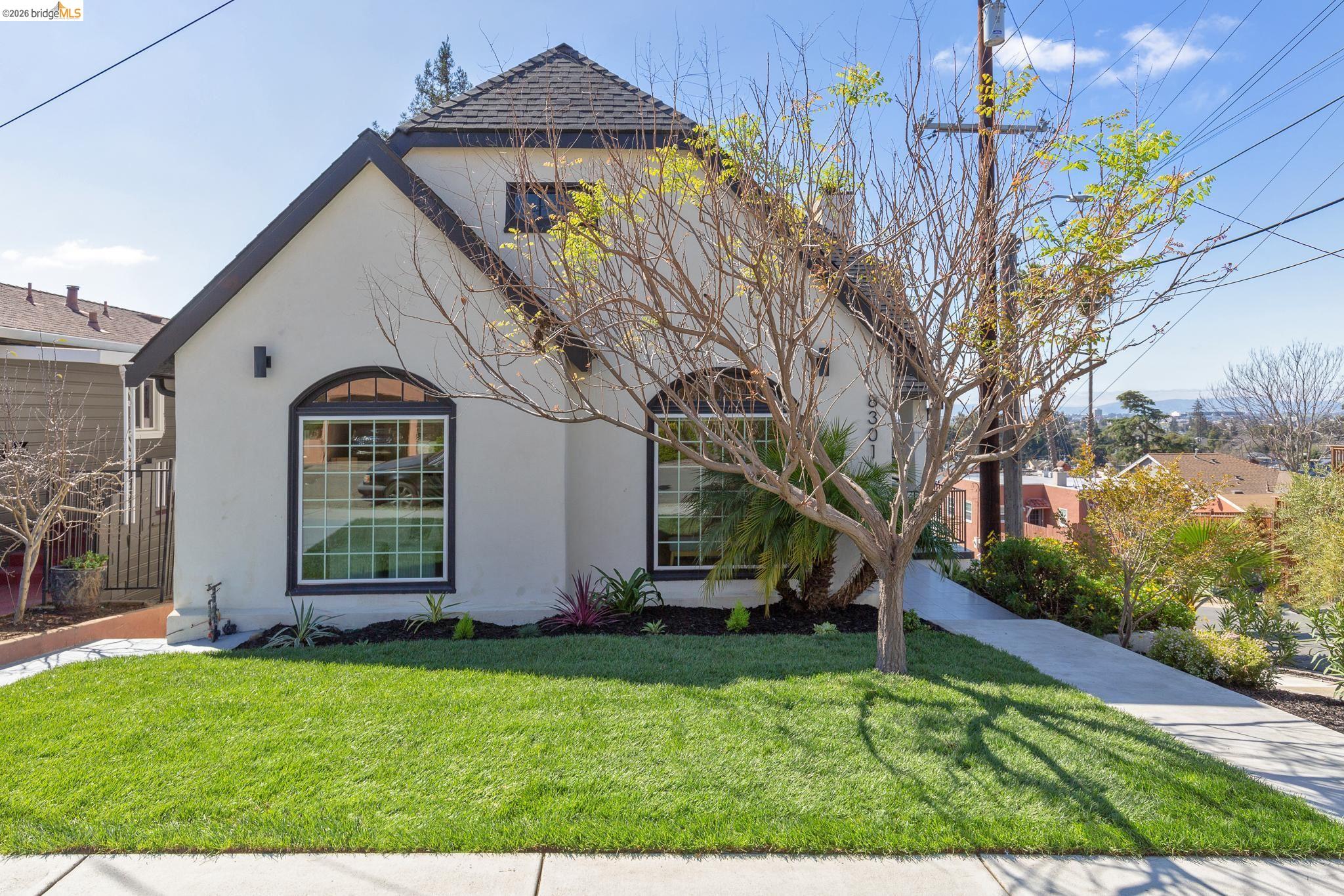 Detail Gallery Image 12 of 59 For 8301 Ney Ave, Oakland,  CA 94605 - 4 Beds | 3 Baths