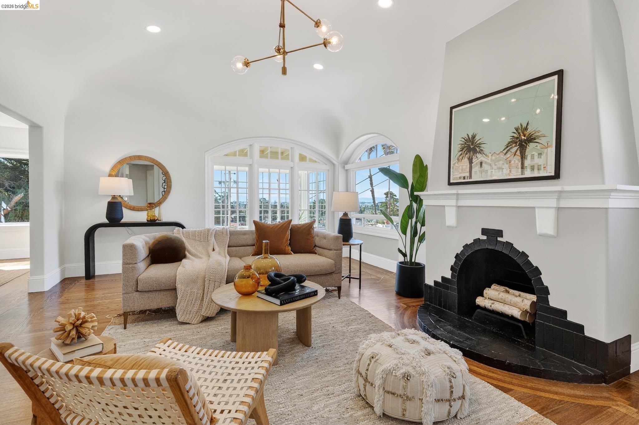 Detail Gallery Image 18 of 59 For 8301 Ney Ave, Oakland,  CA 94605 - 4 Beds | 3 Baths