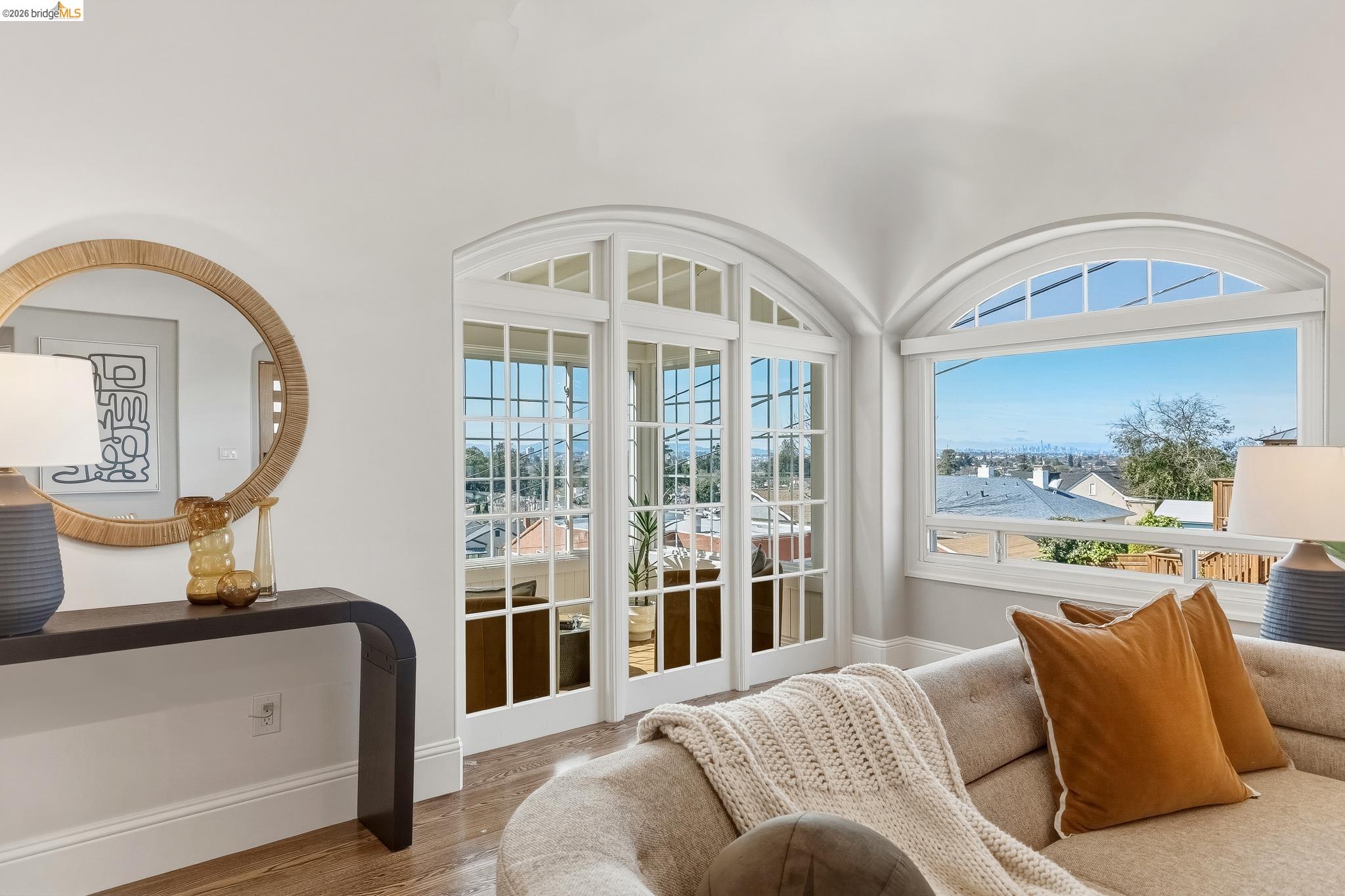 Detail Gallery Image 19 of 59 For 8301 Ney Ave, Oakland,  CA 94605 - 4 Beds | 3 Baths