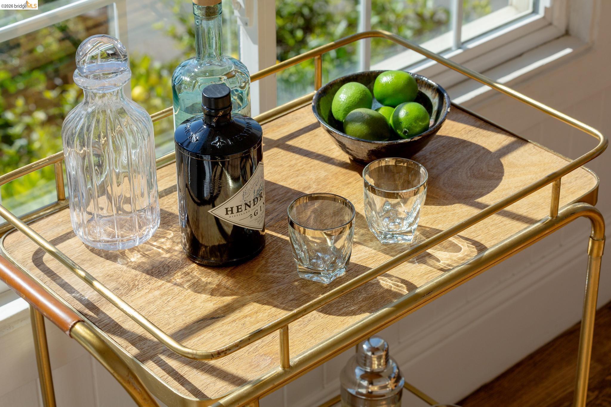 Detail Gallery Image 26 of 59 For 8301 Ney Ave, Oakland,  CA 94605 - 4 Beds | 3 Baths