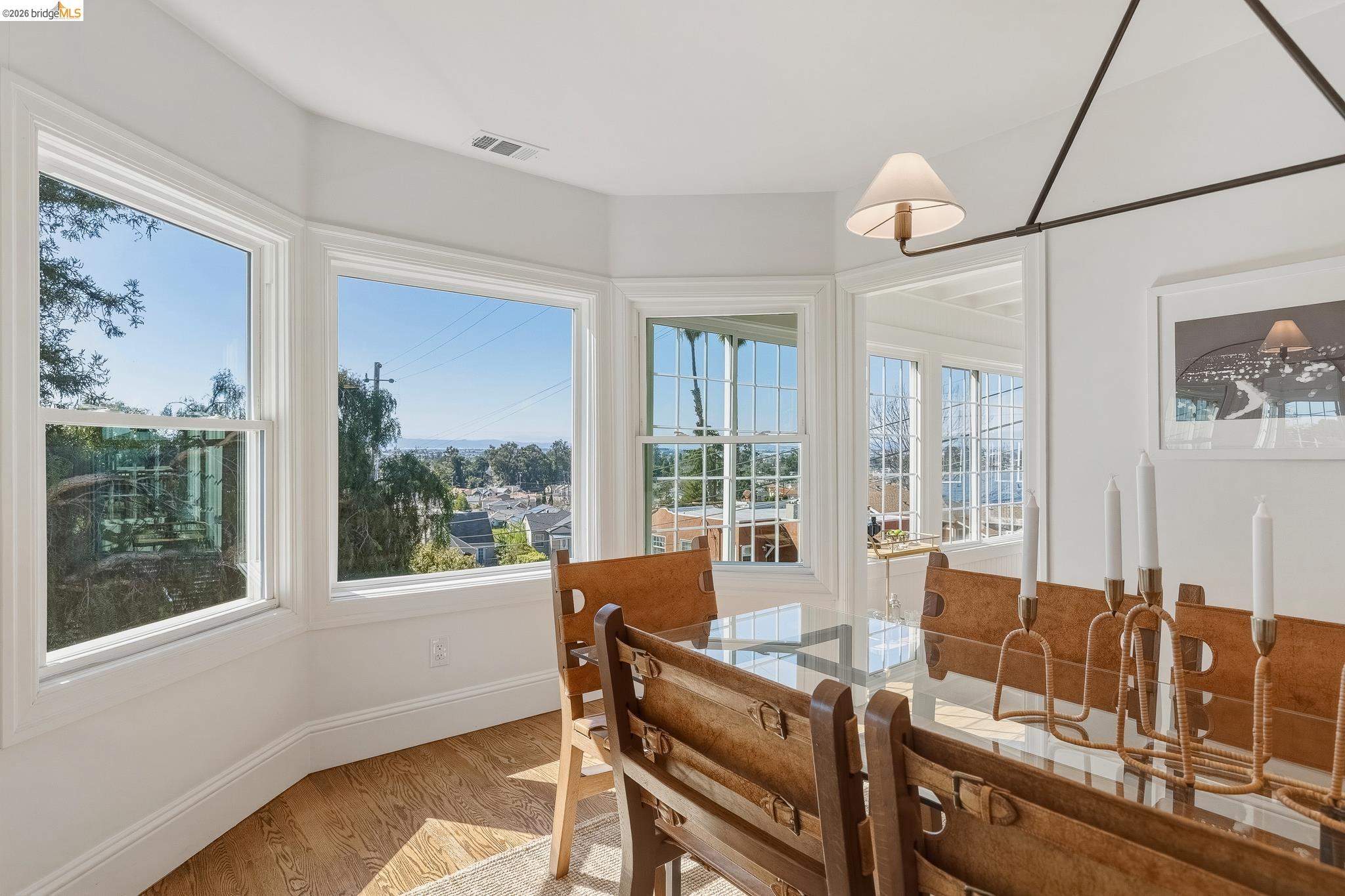 Detail Gallery Image 27 of 59 For 8301 Ney Ave, Oakland,  CA 94605 - 4 Beds | 3 Baths