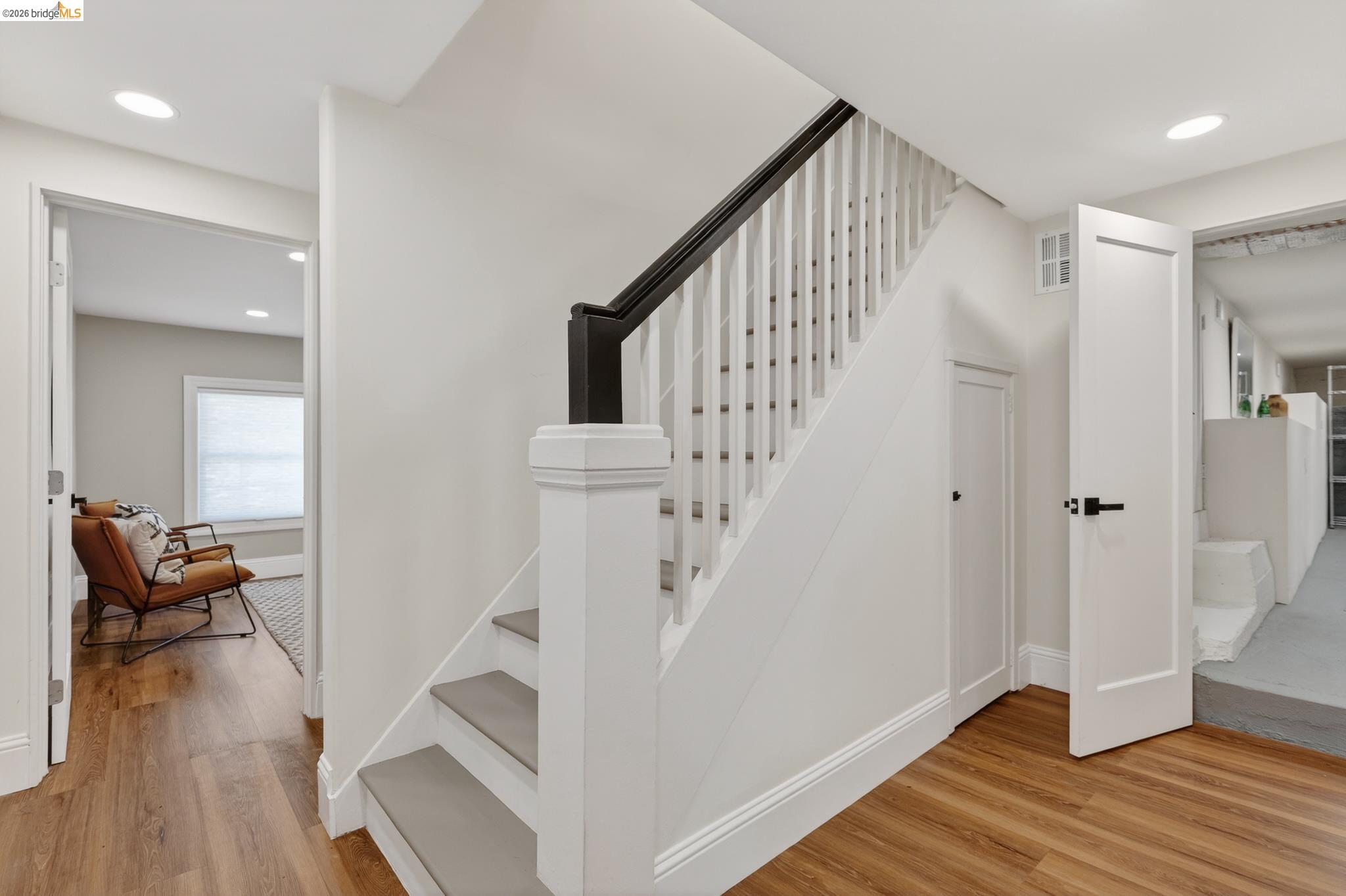 Detail Gallery Image 46 of 59 For 8301 Ney Ave, Oakland,  CA 94605 - 4 Beds | 3 Baths