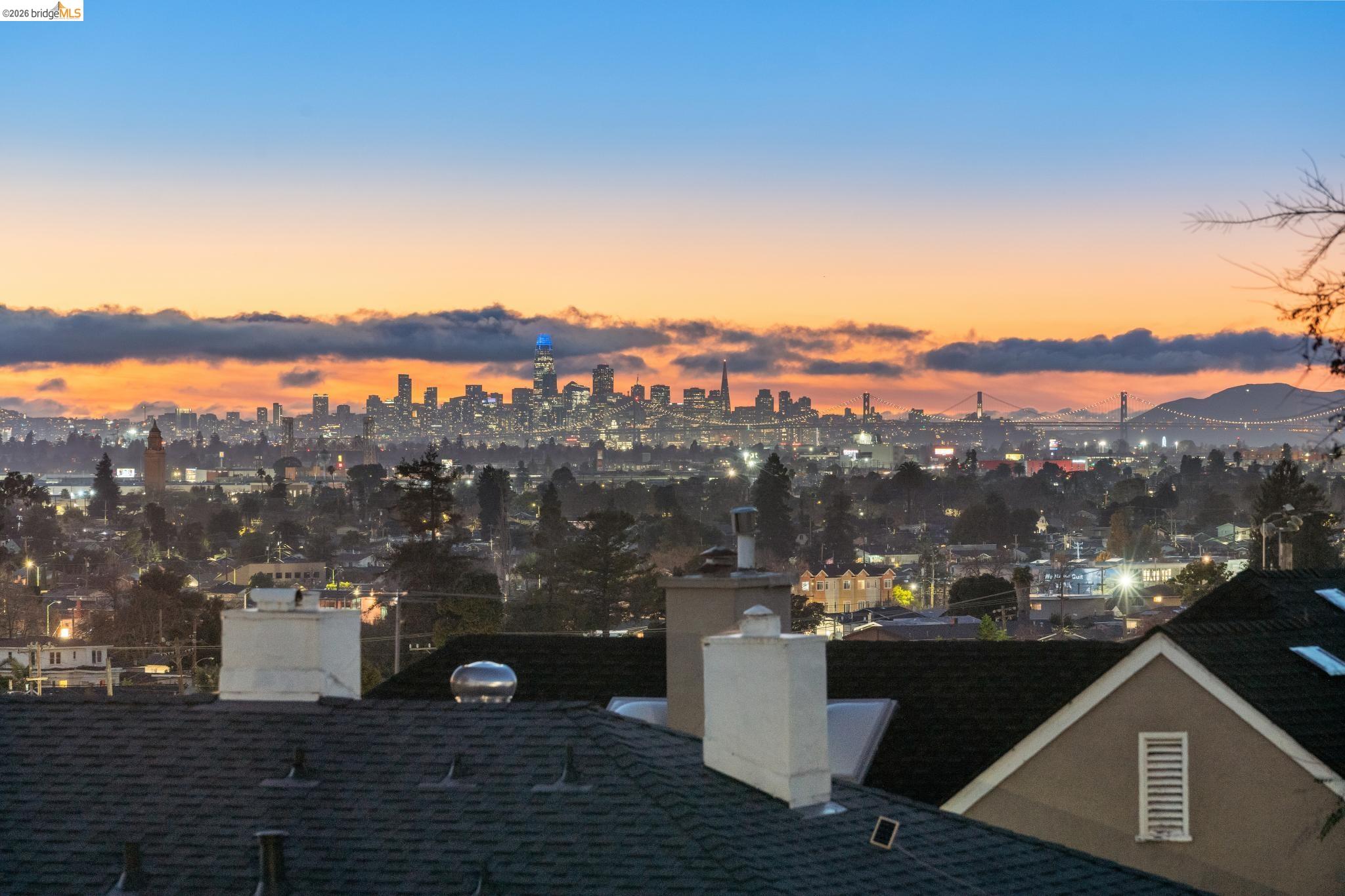 Detail Gallery Image 6 of 59 For 8301 Ney Ave, Oakland,  CA 94605 - 4 Beds | 3 Baths